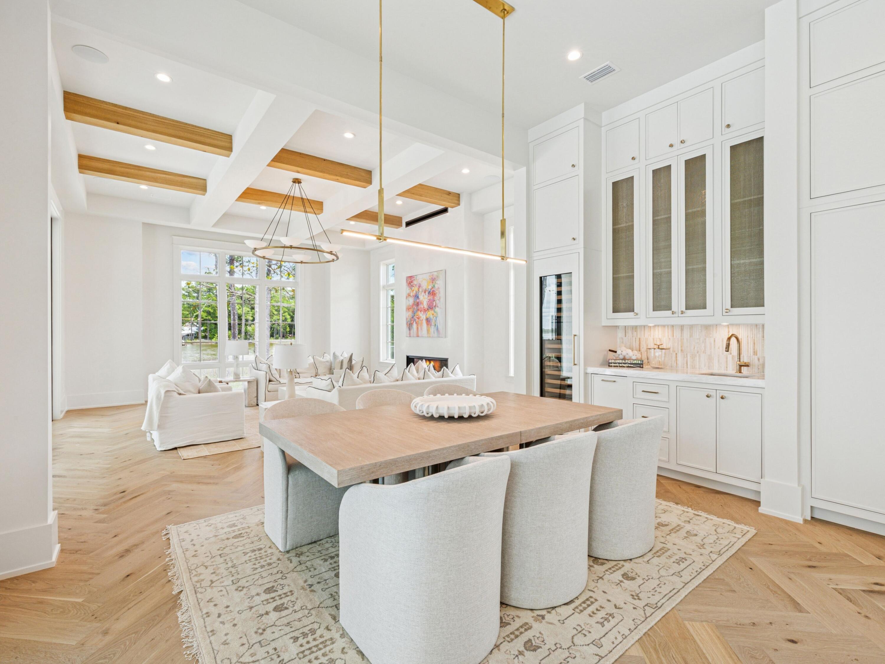 255 Churchill Oaks Dr