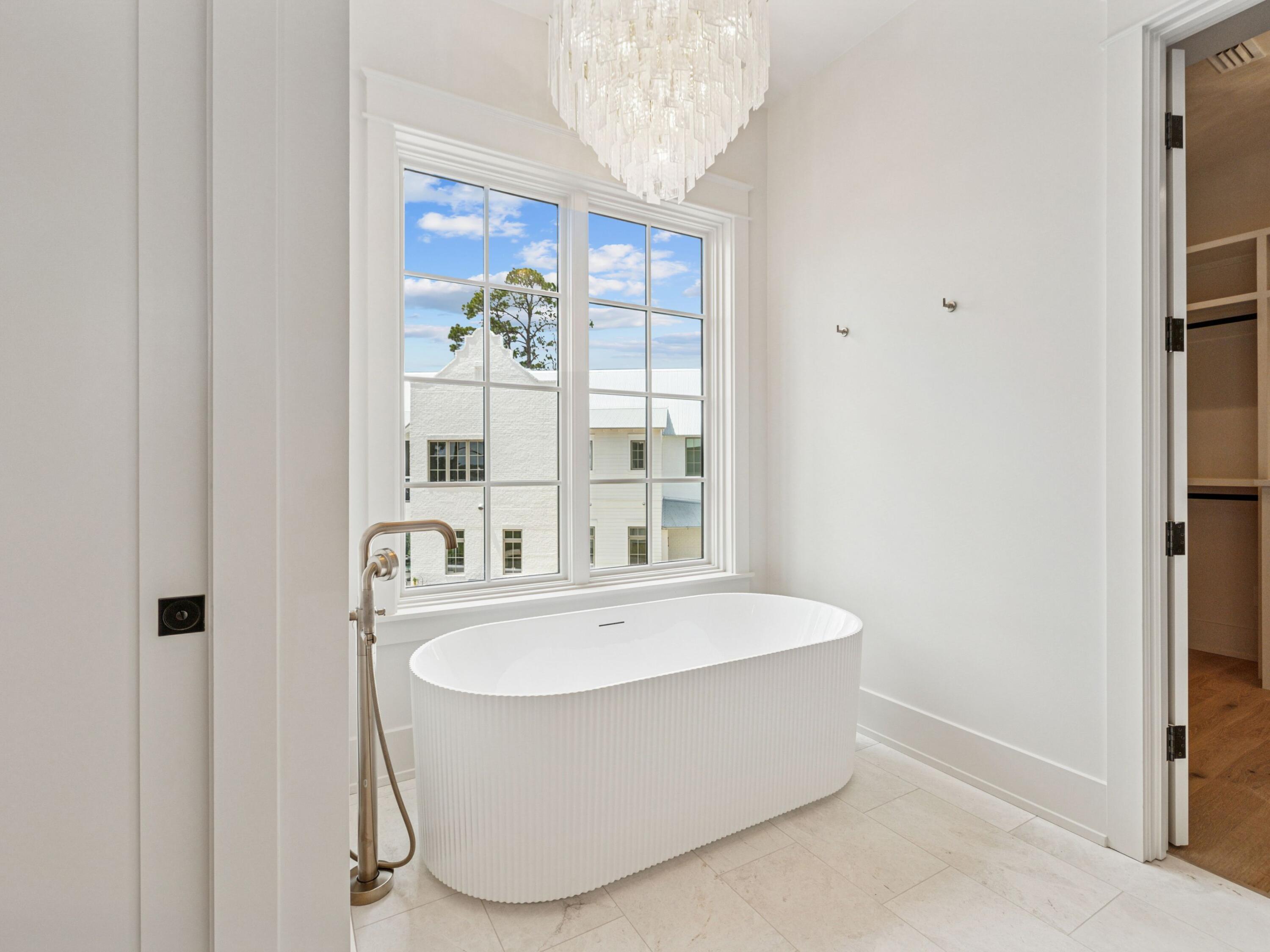 255 Churchill Oaks Dr