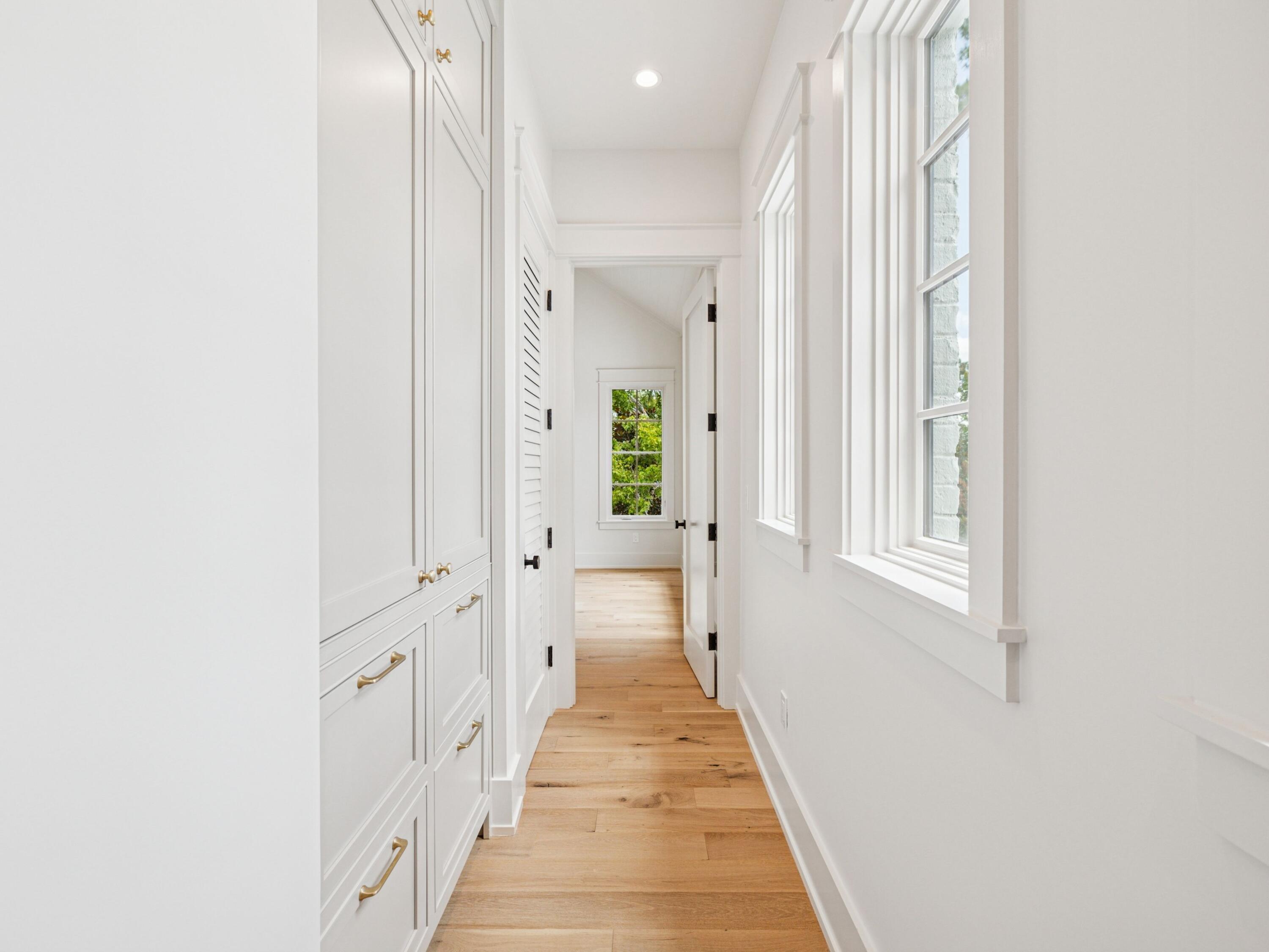 255 Churchill Oaks Dr