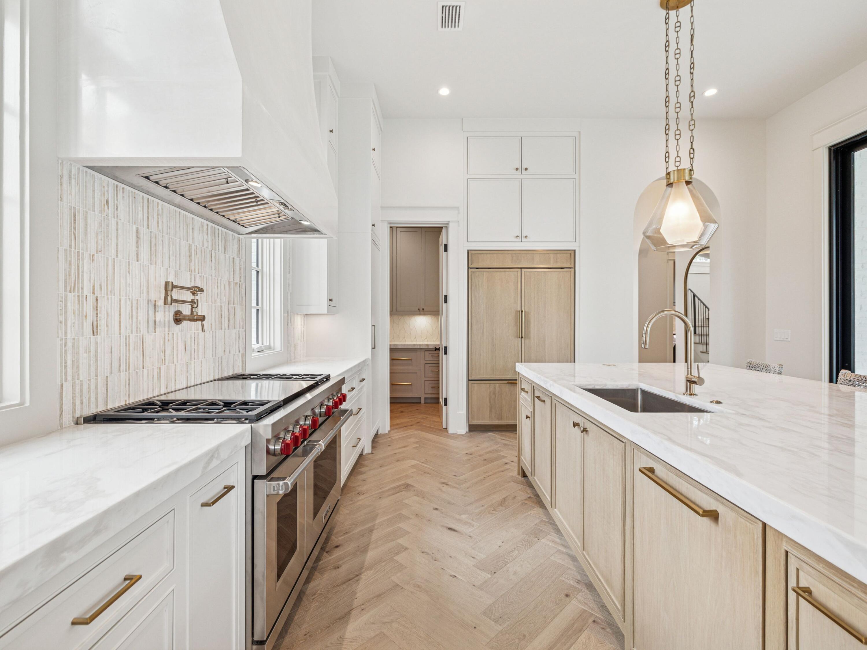 255 Churchill Oaks Dr