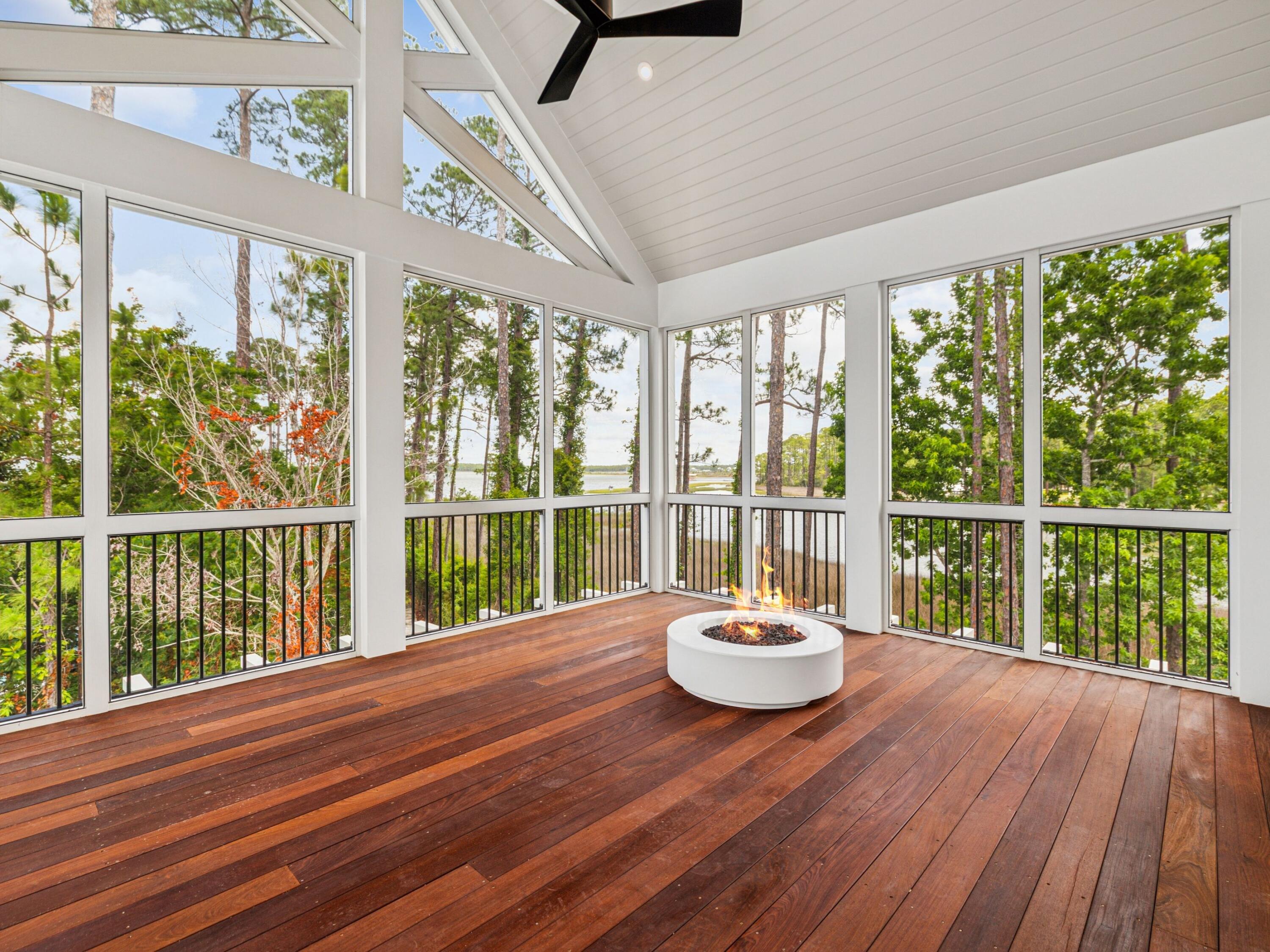 255 Churchill Oaks Dr