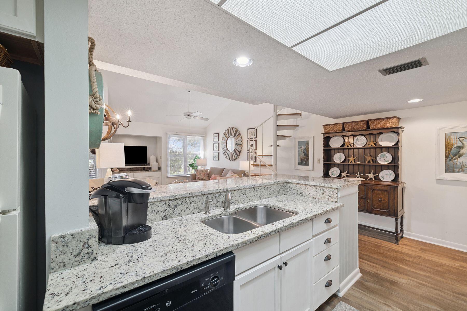 9815 US-98, UNIT 227