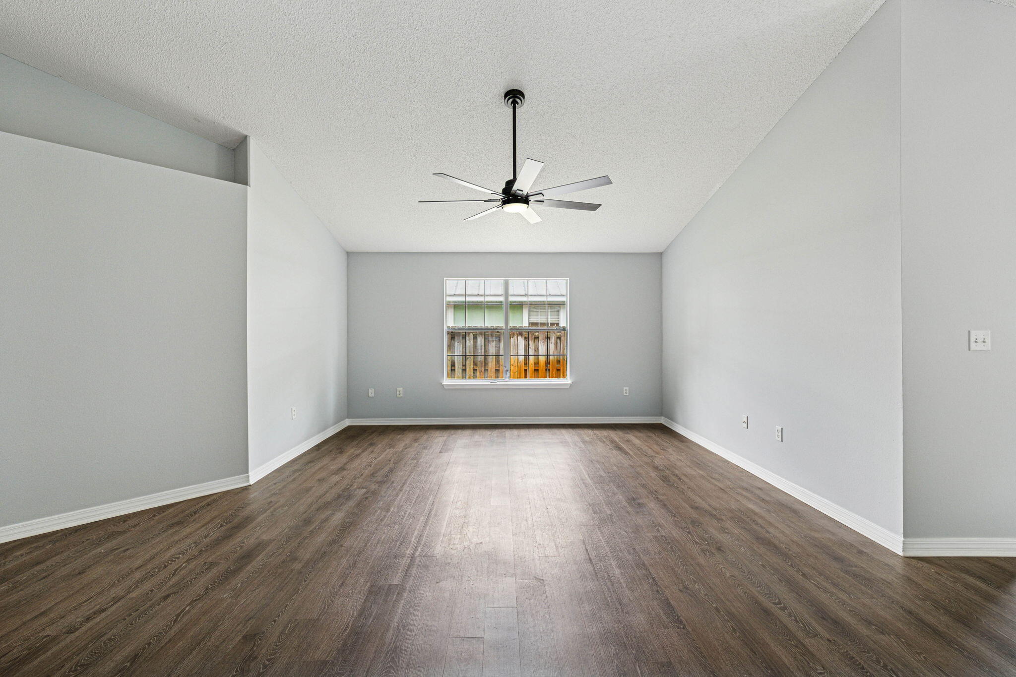 38 S Harborview Road