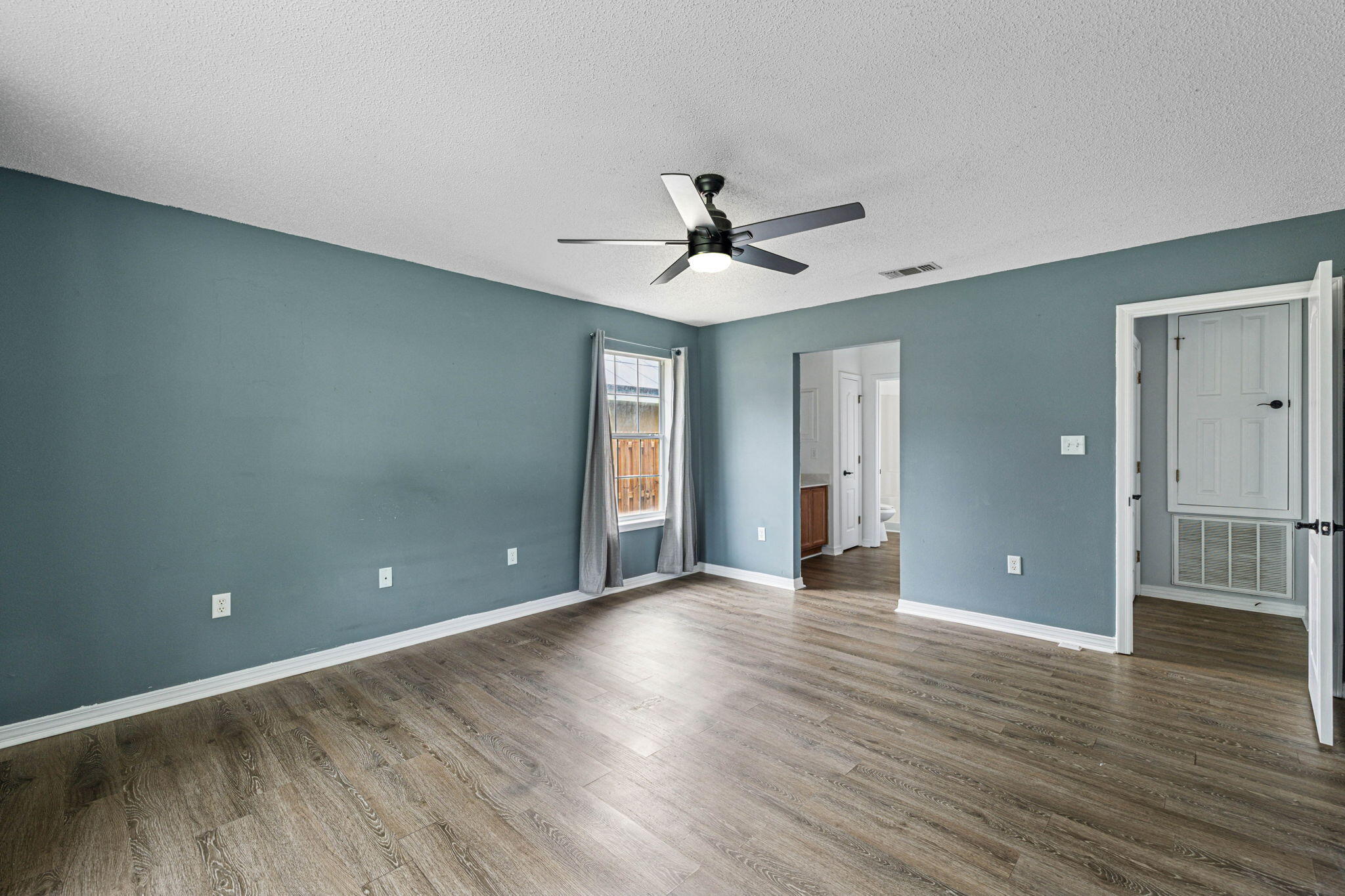 38 S Harborview Road