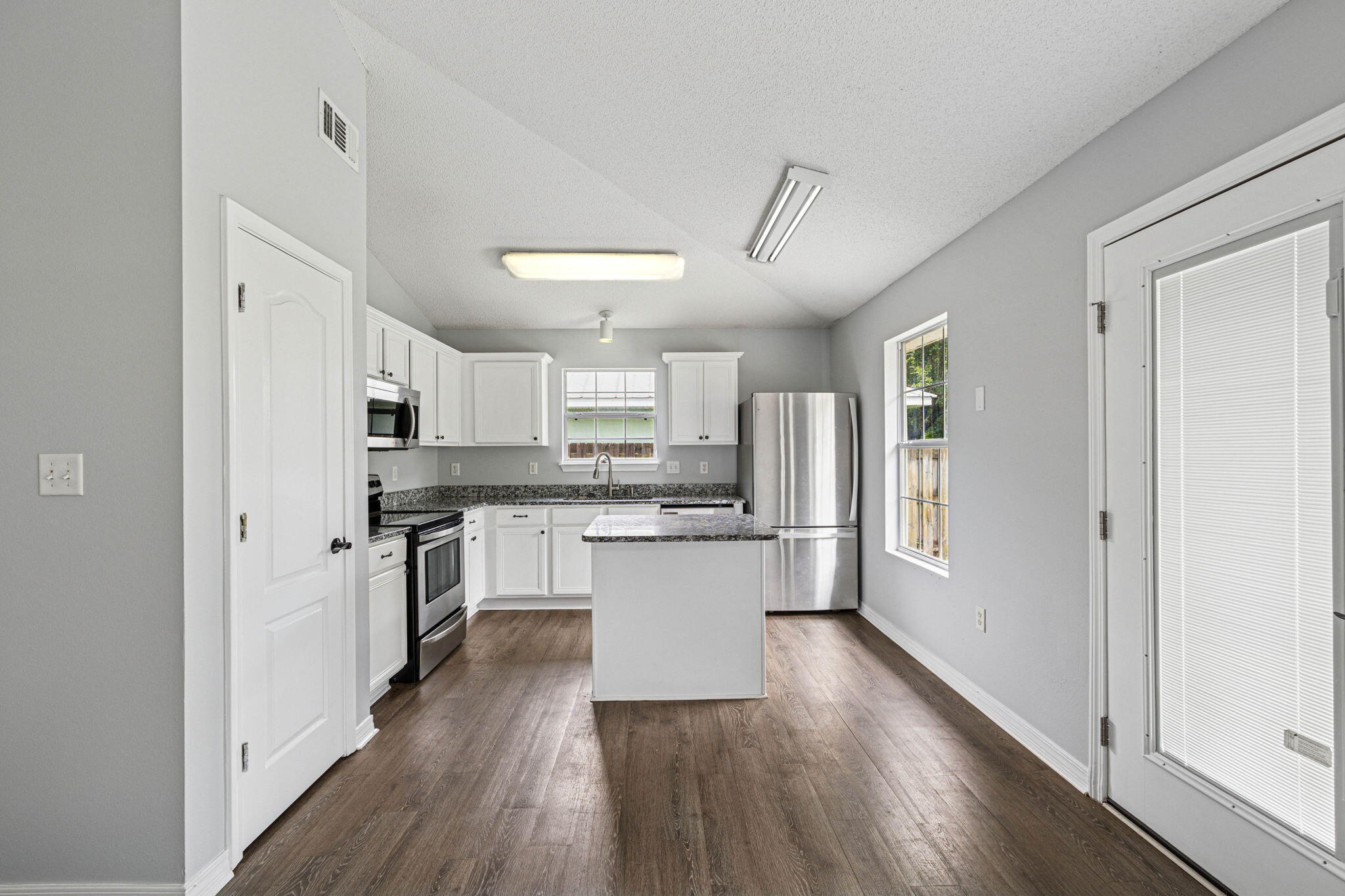 38 S Harborview Road