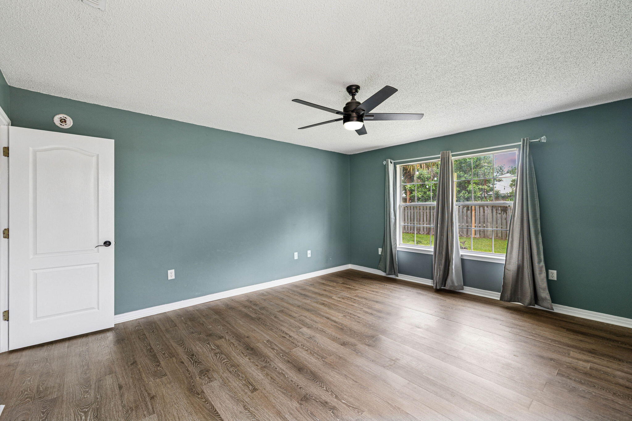 38 S Harborview Road