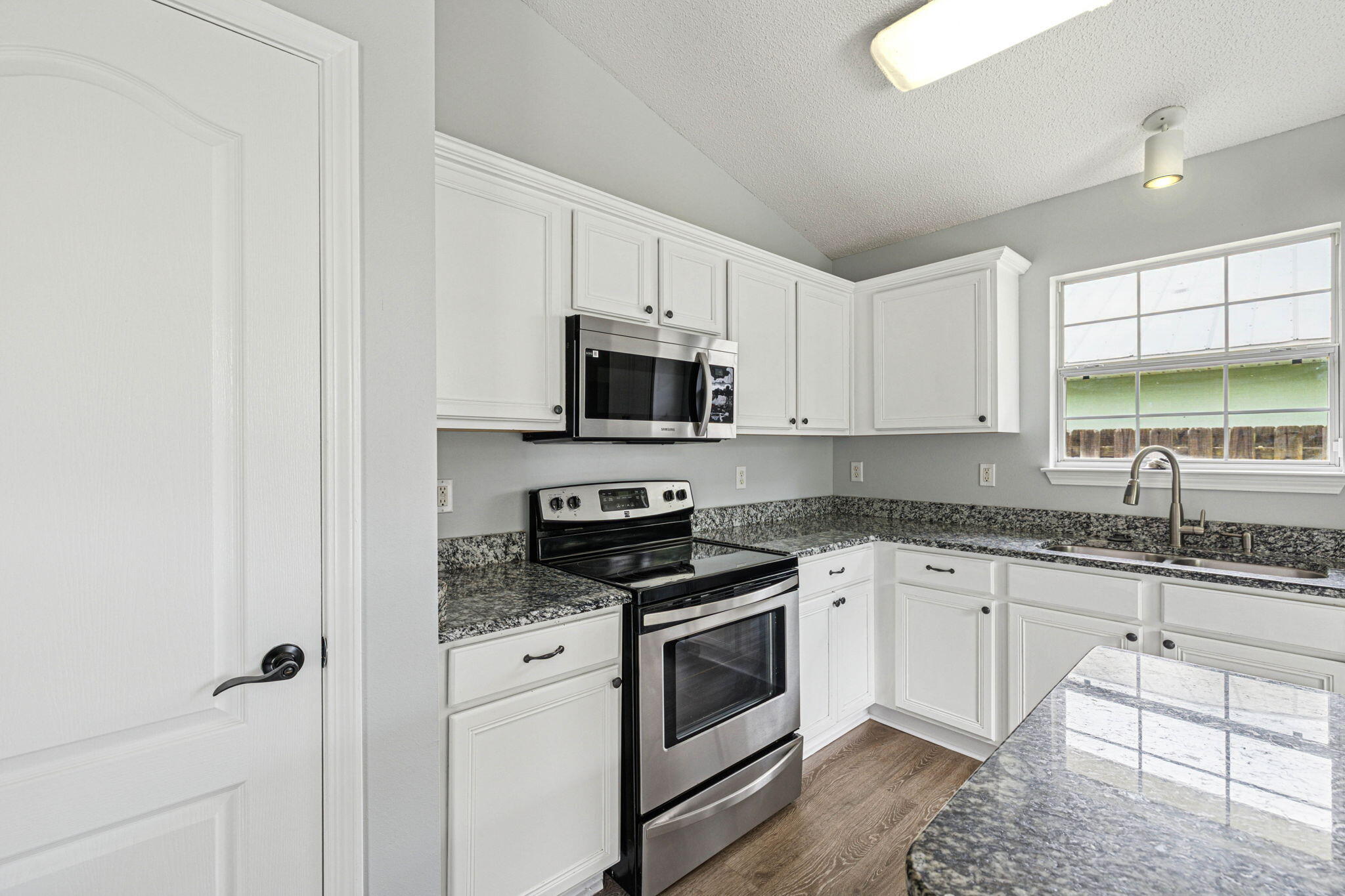 38 S Harborview Road