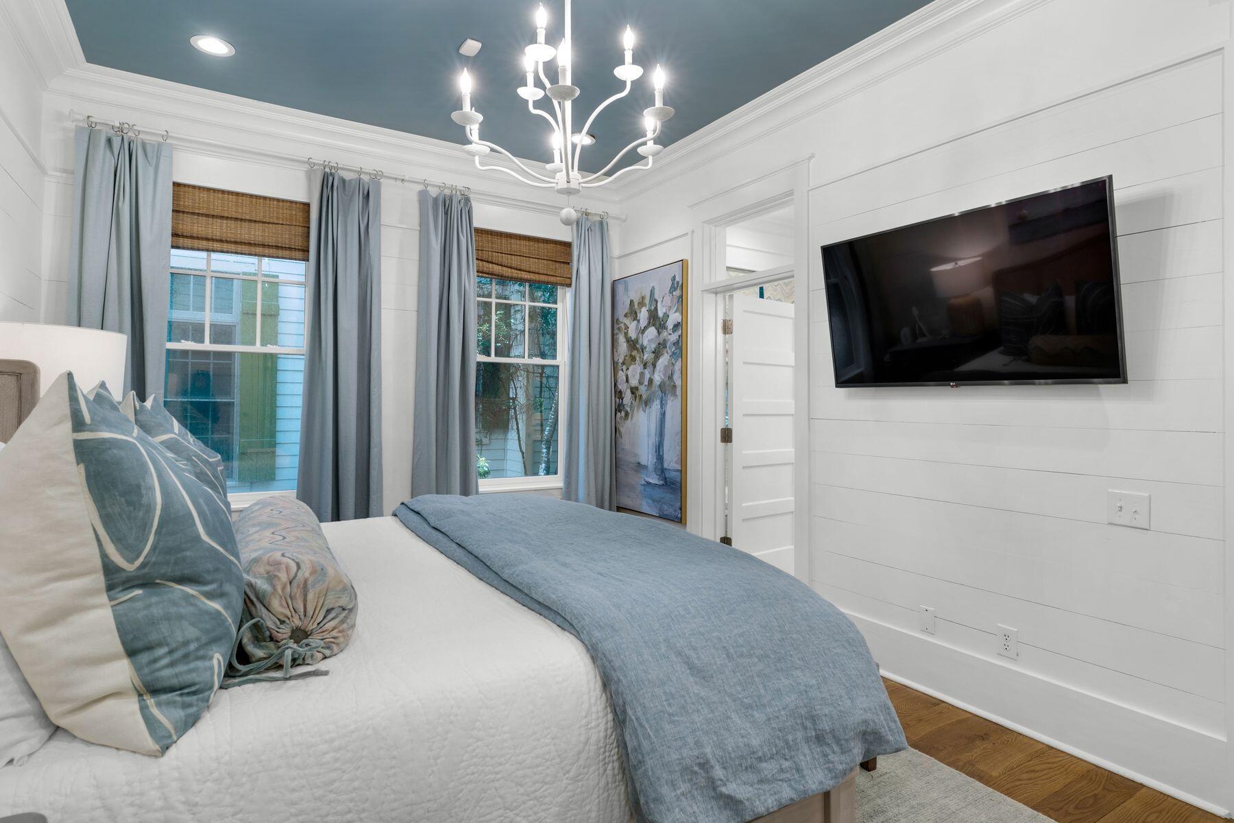 153 Pond Cypress Way