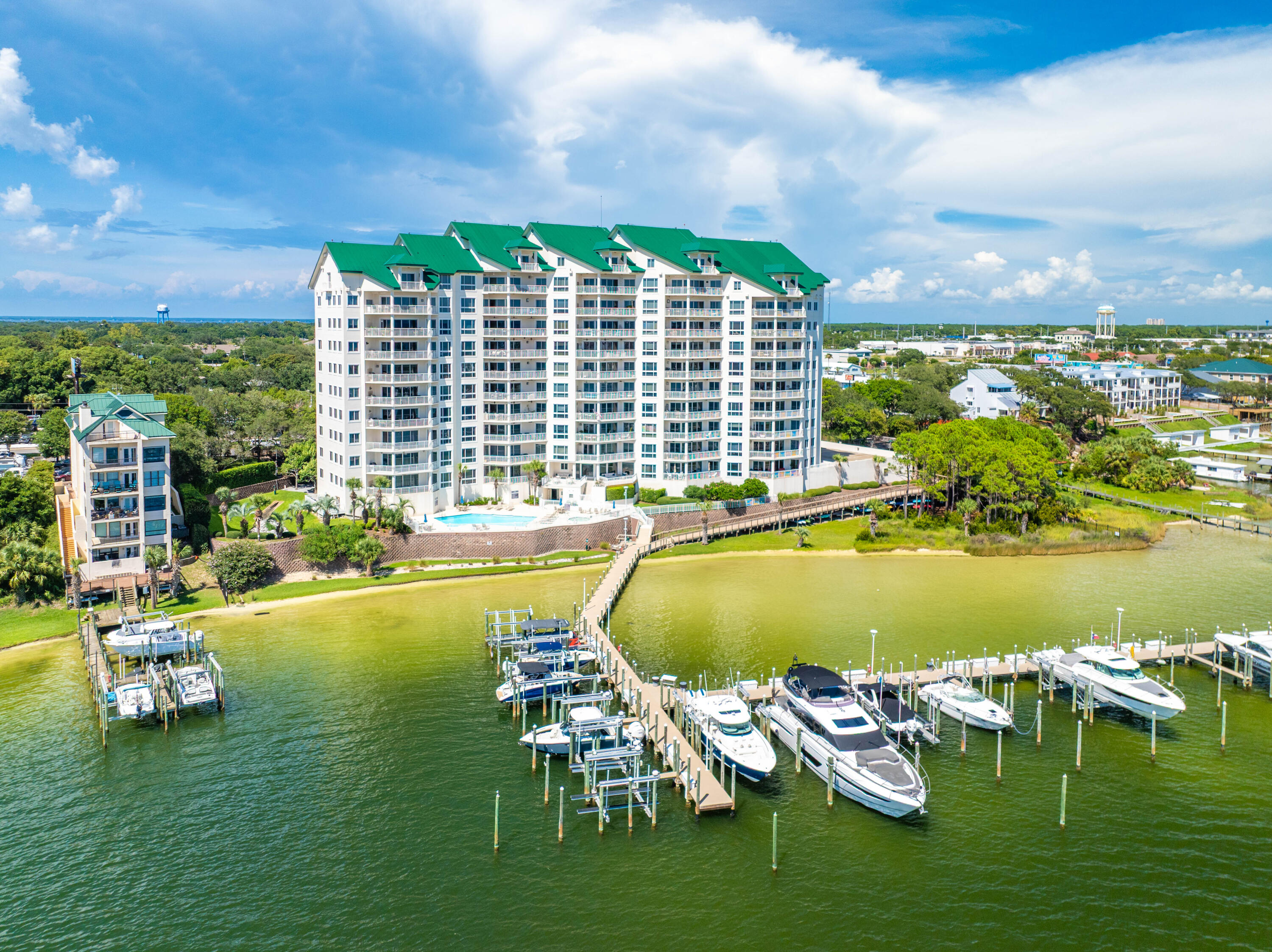 662 Harbor Boulevard, UNIT 220