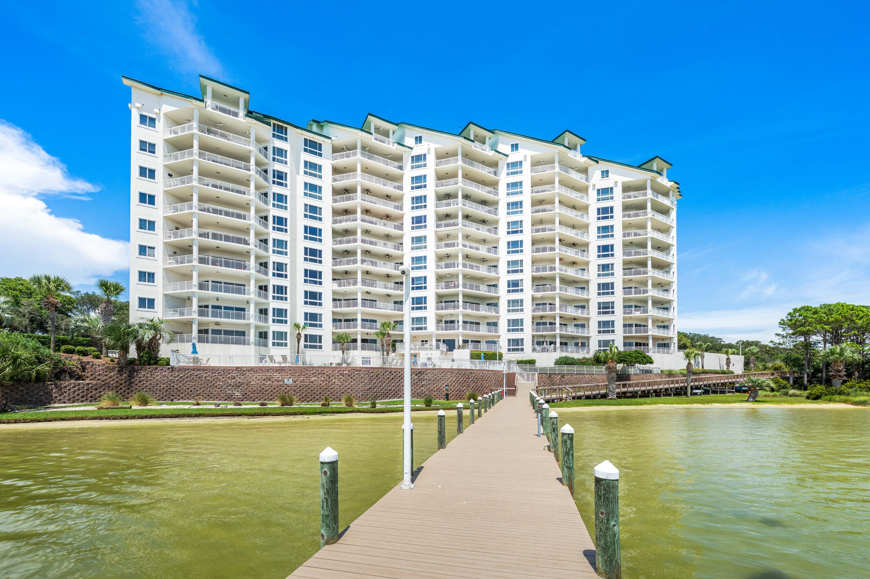 662 Harbor Boulevard, UNIT 220