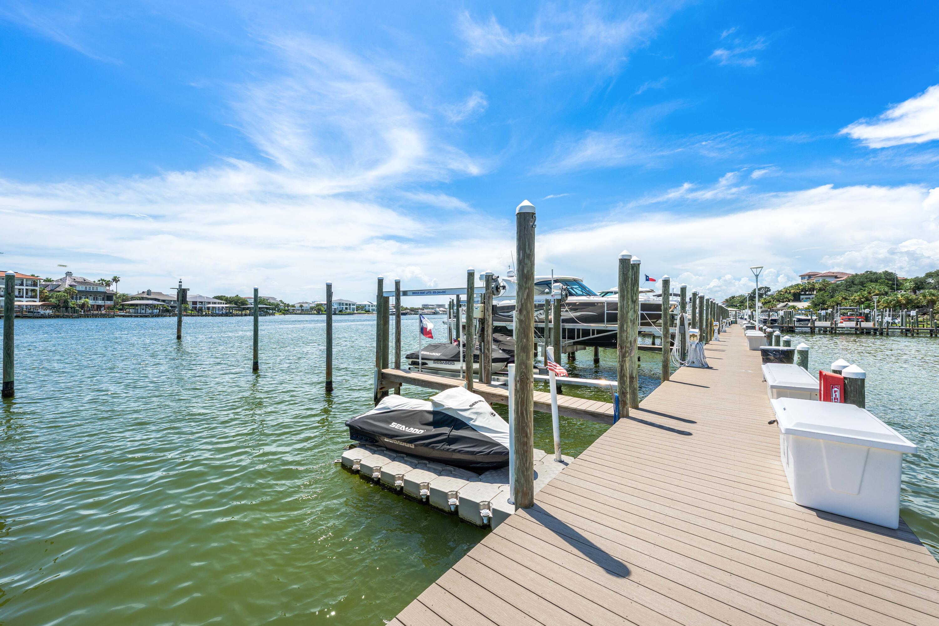 662 Harbor Boulevard, UNIT 220