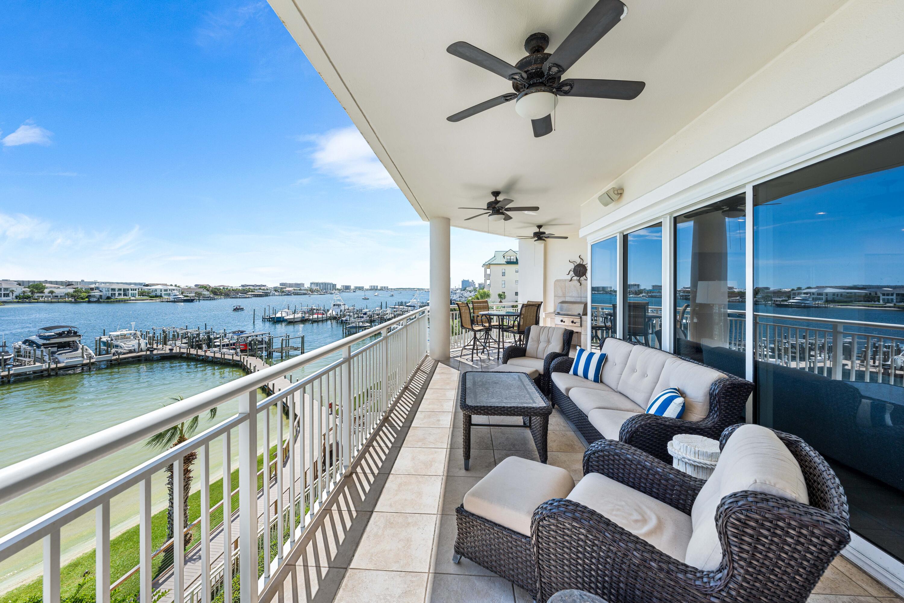 662 Harbor Boulevard, UNIT 220