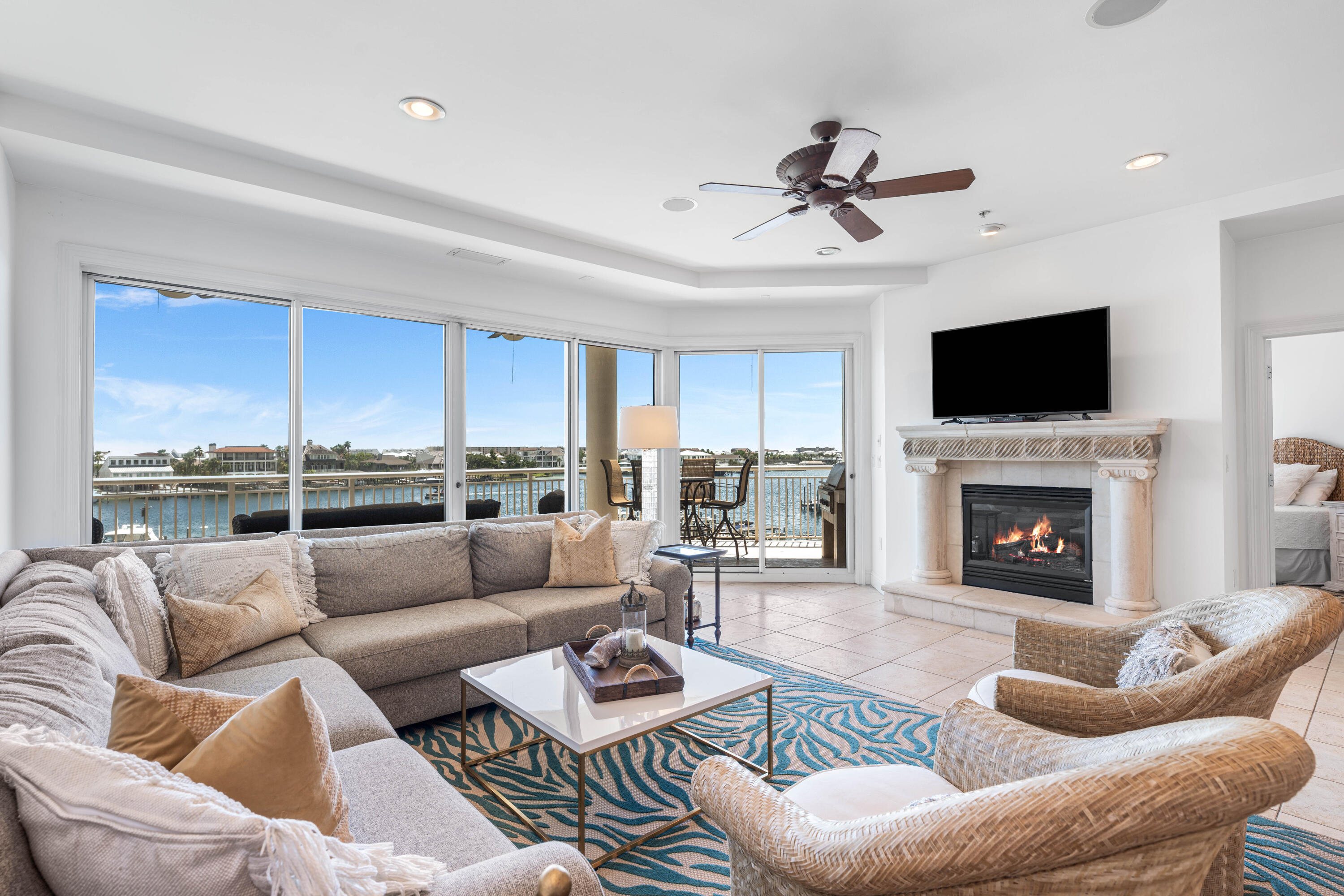 662 Harbor Boulevard, UNIT 220