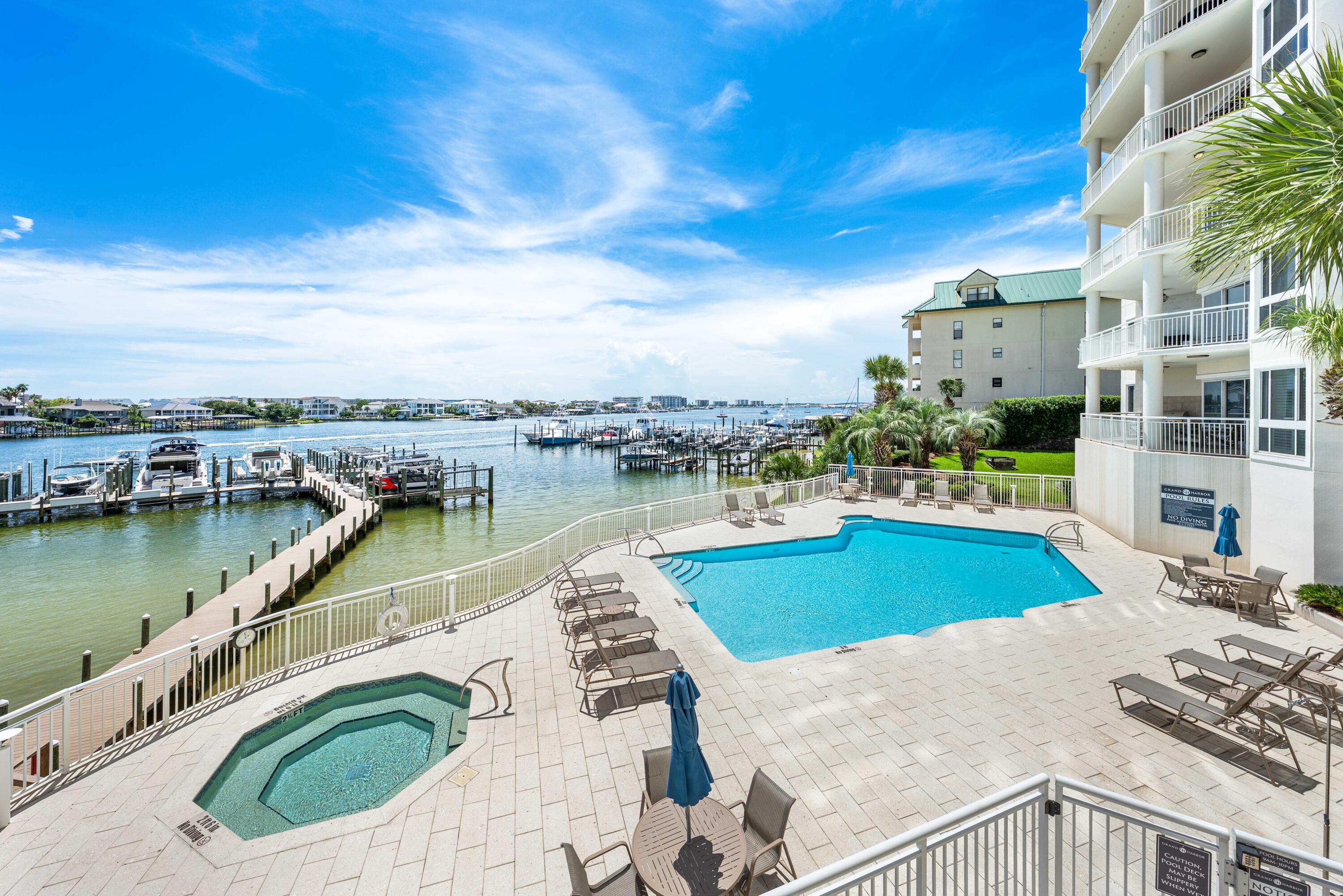 662 Harbor Boulevard, UNIT 220