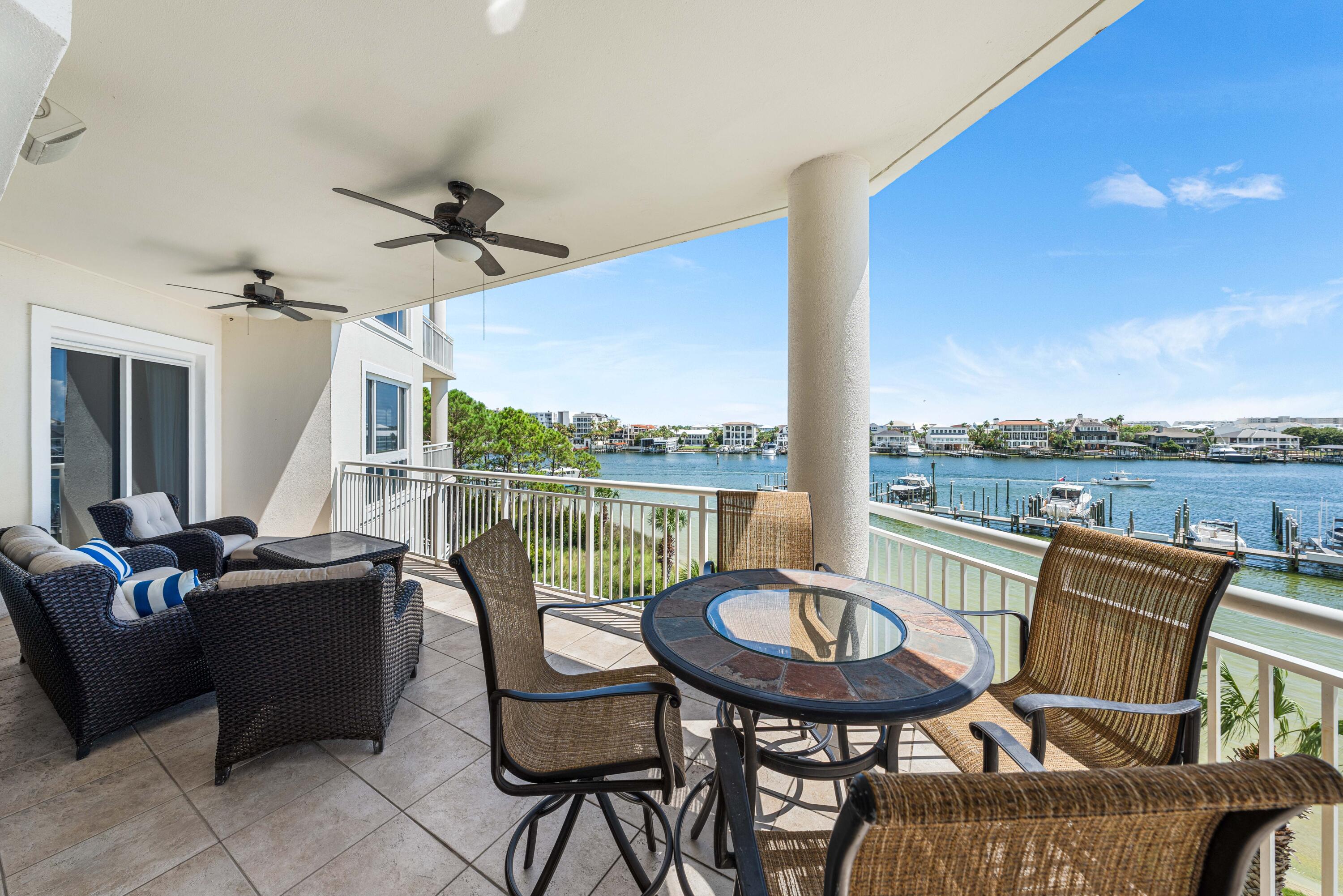 662 Harbor Boulevard, UNIT 220