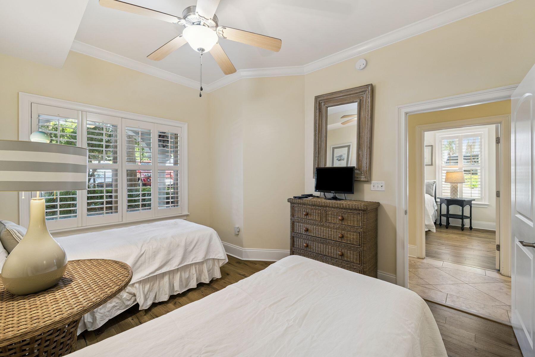 2421 W County Highway 30A, D101