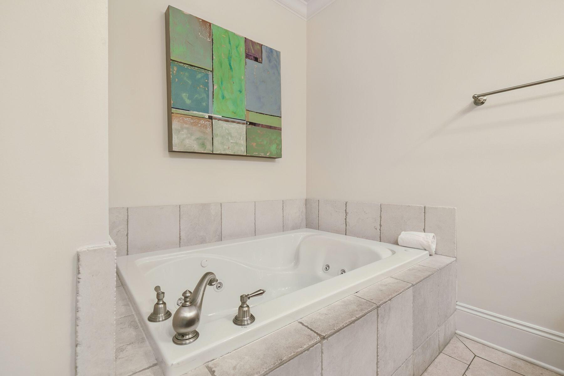 2421 W County Highway 30A, D101