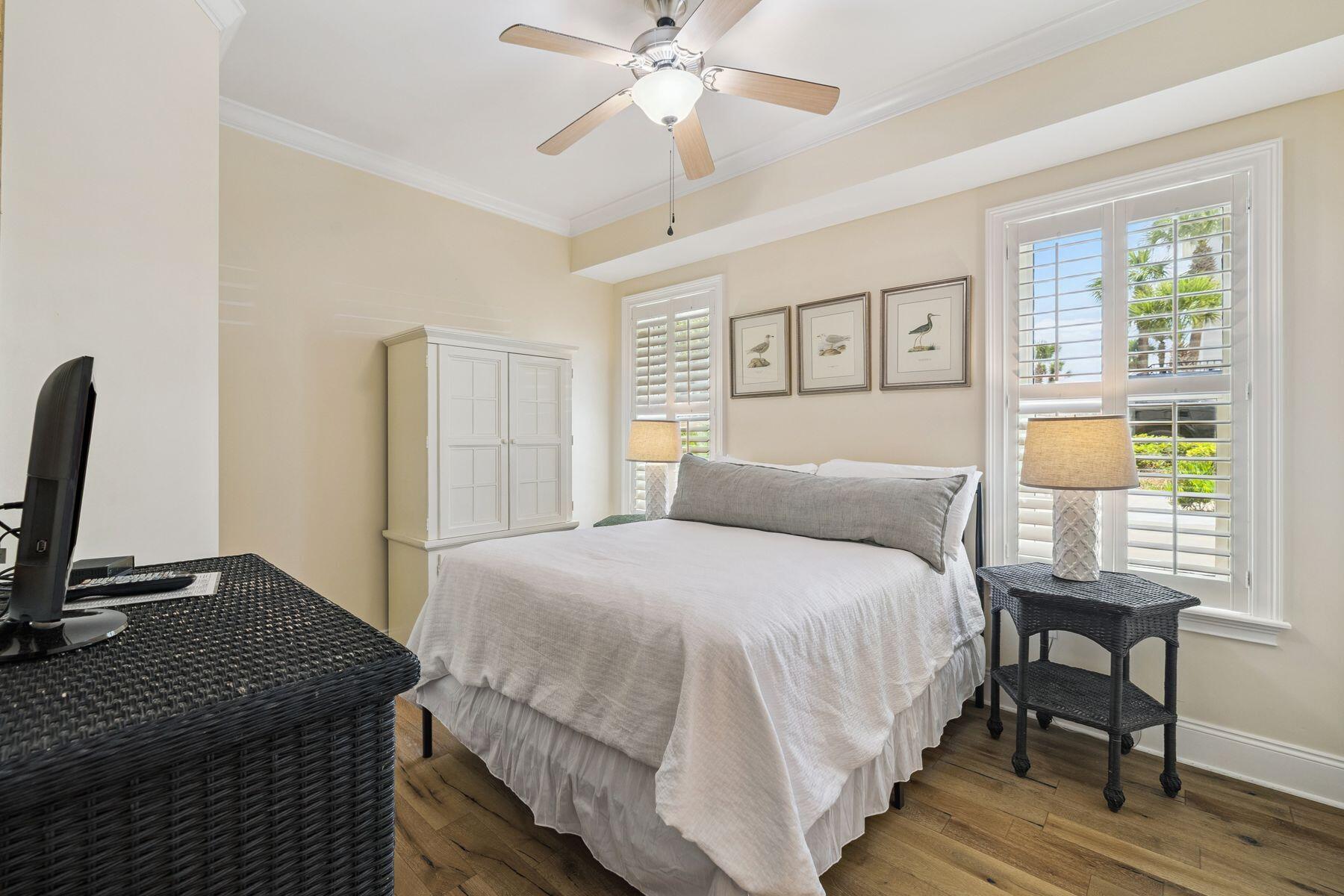 2421 W County Highway 30A, D101