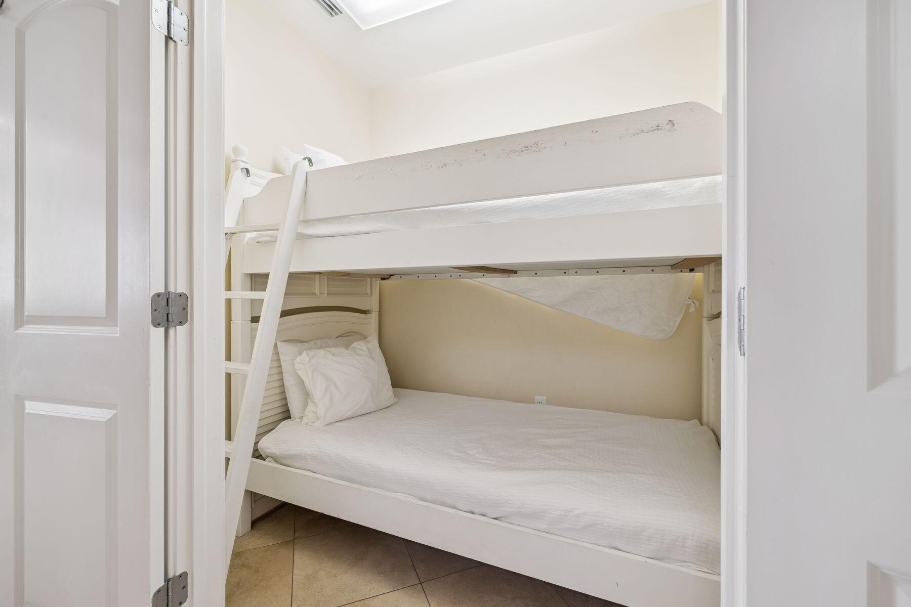 2421 W County Highway 30A, D101