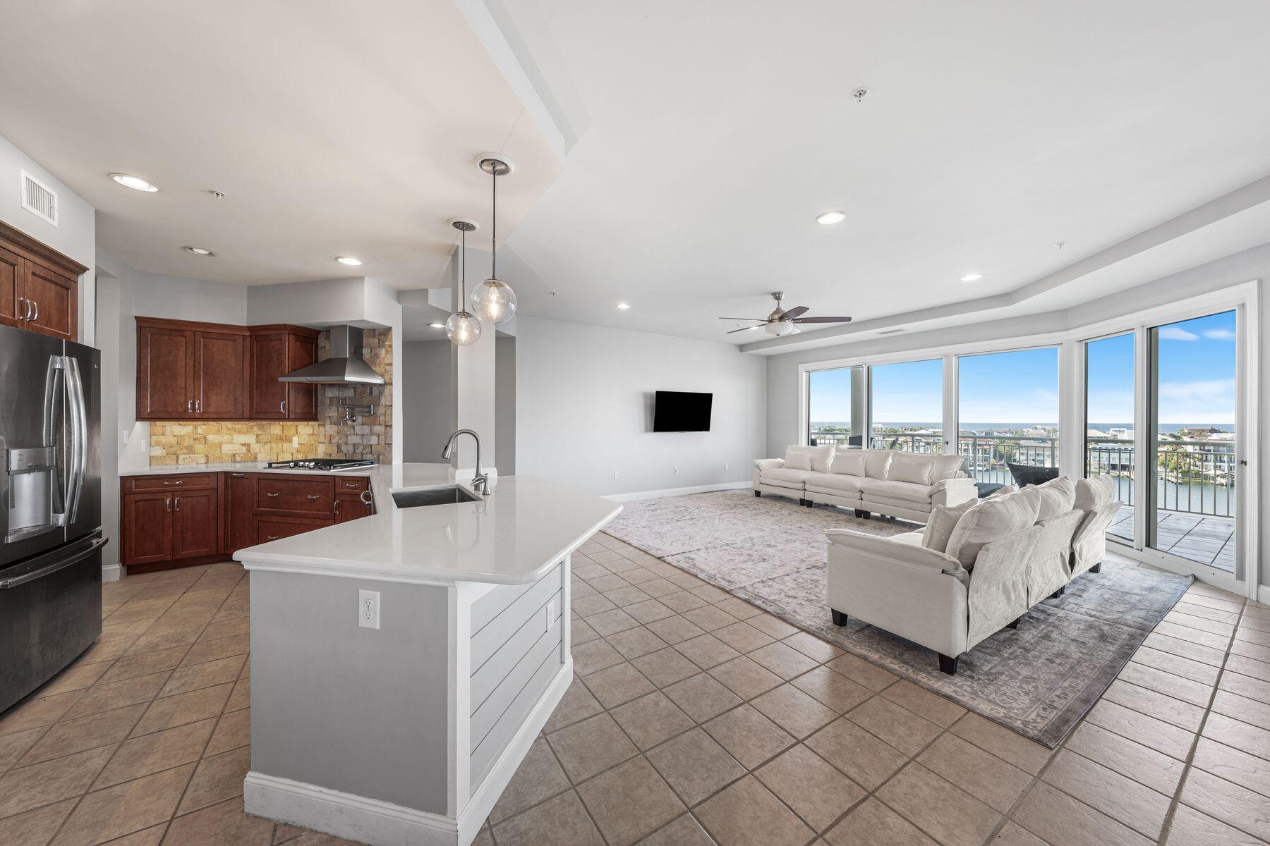 662 Harbor Boulevard, UNIT 550