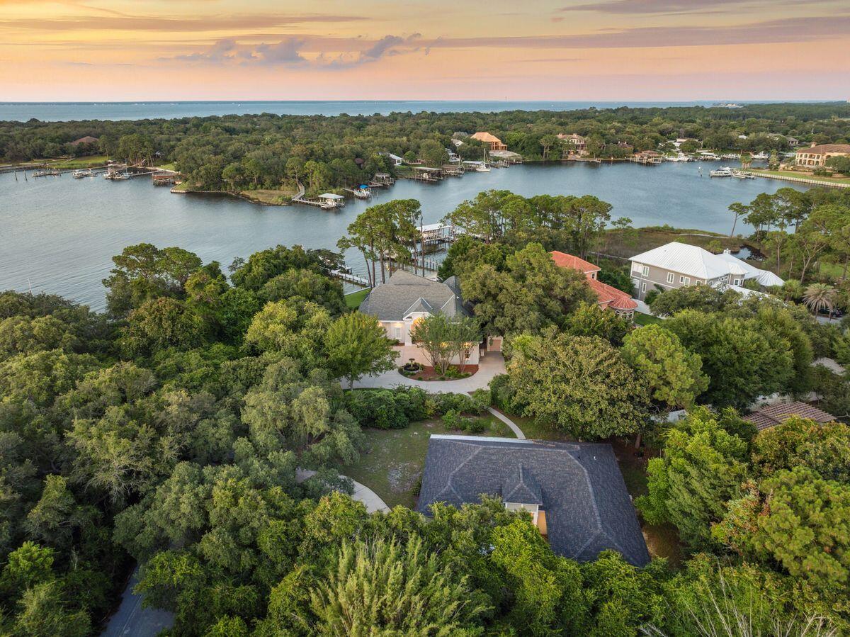 700/702 Beach Drive