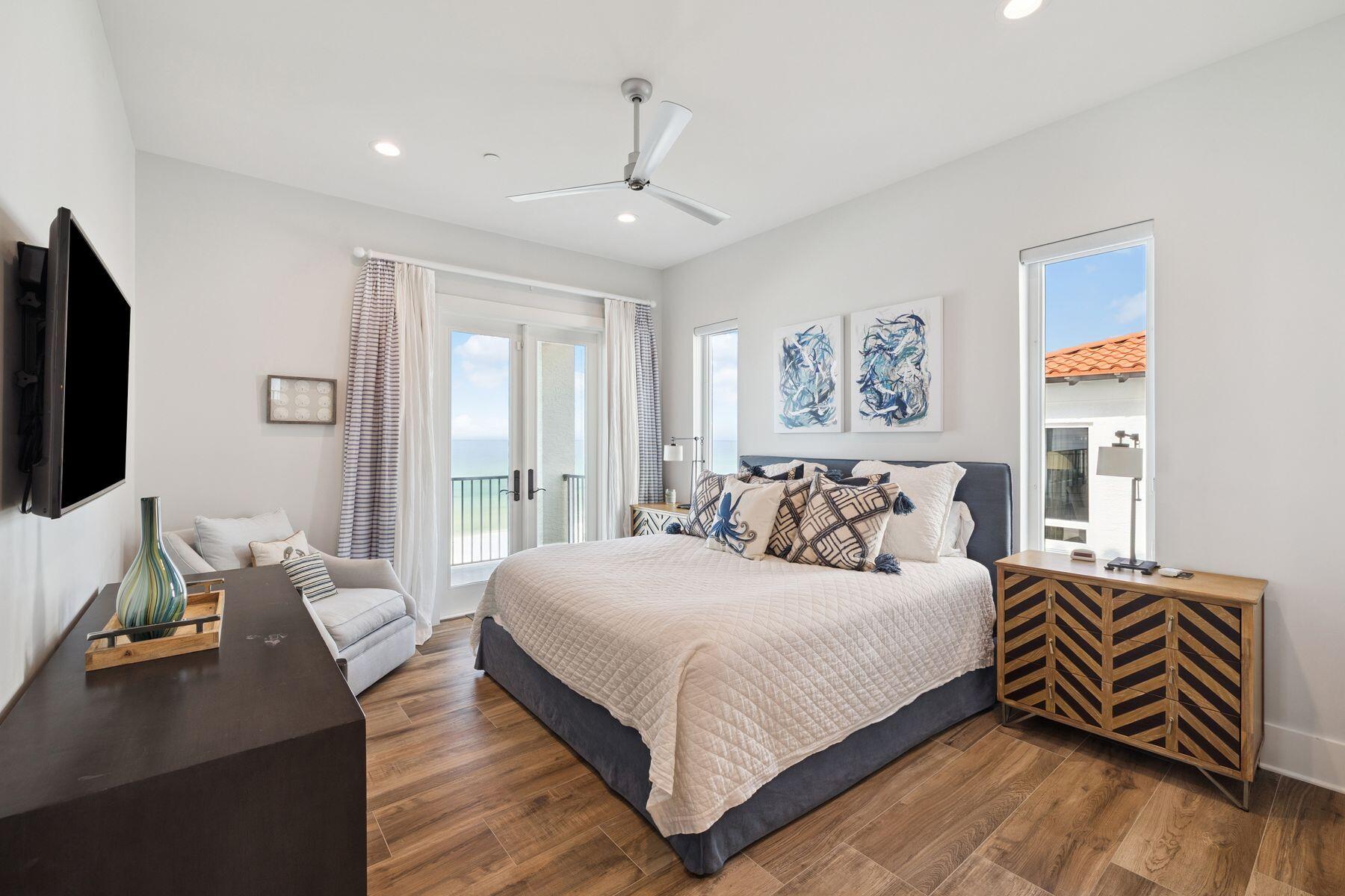 5055 W County Hwy 30A, 1010