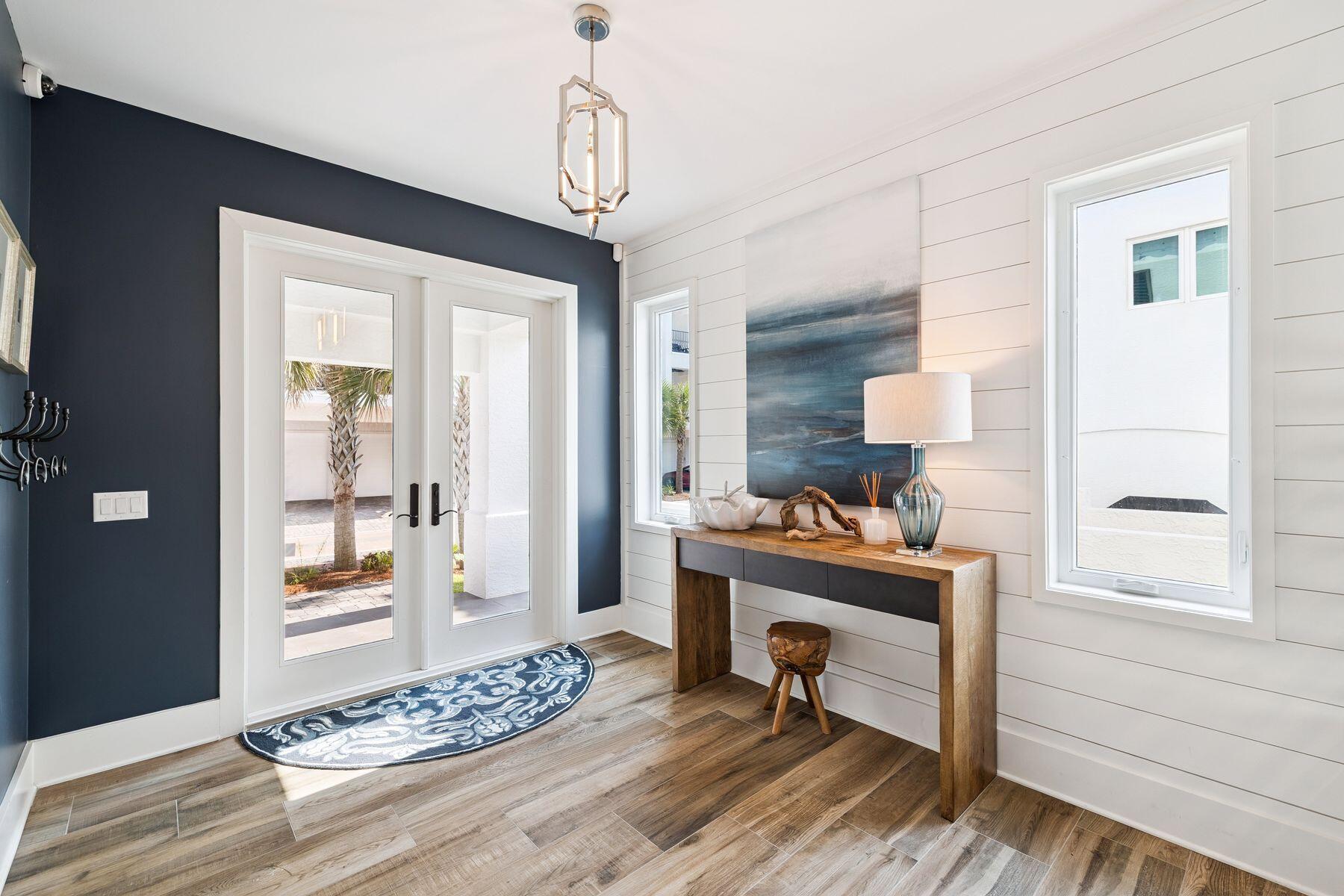 5055 W County Hwy 30A, 1010