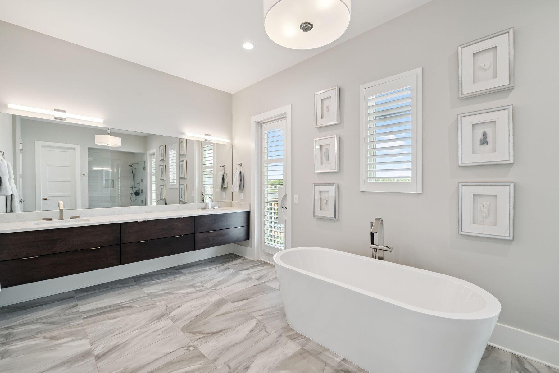 5055 W County Hwy 30A, 1010