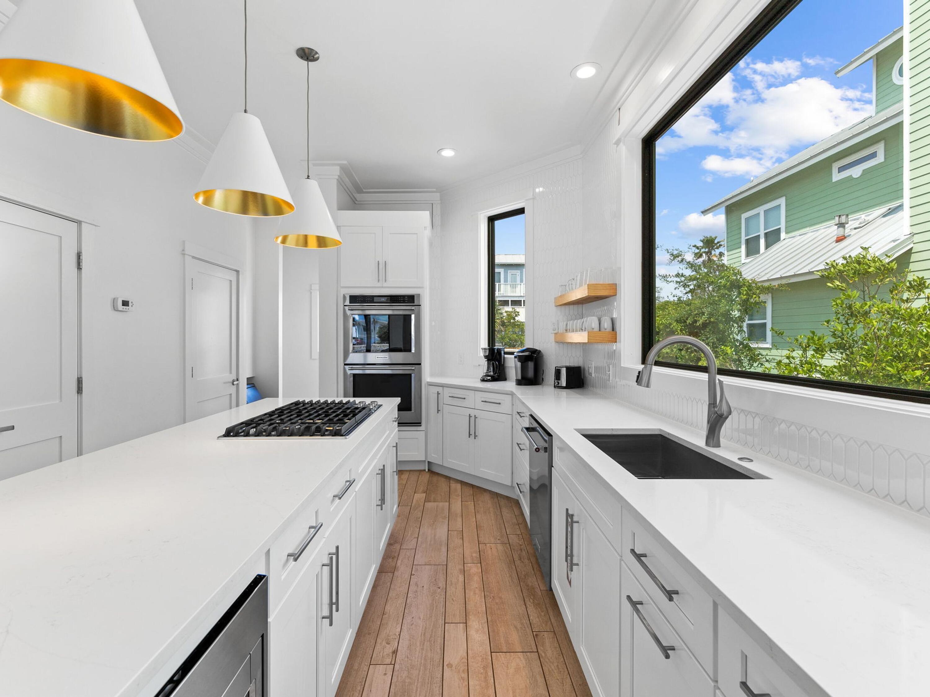 3153 E Scenic Highway, 98