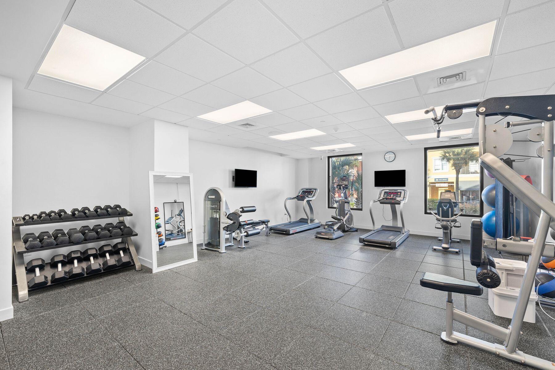 4463 W County Hwy 30A, 400