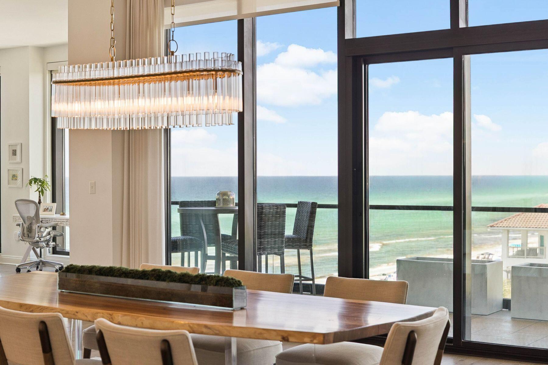 4463 W County Hwy 30A, 400