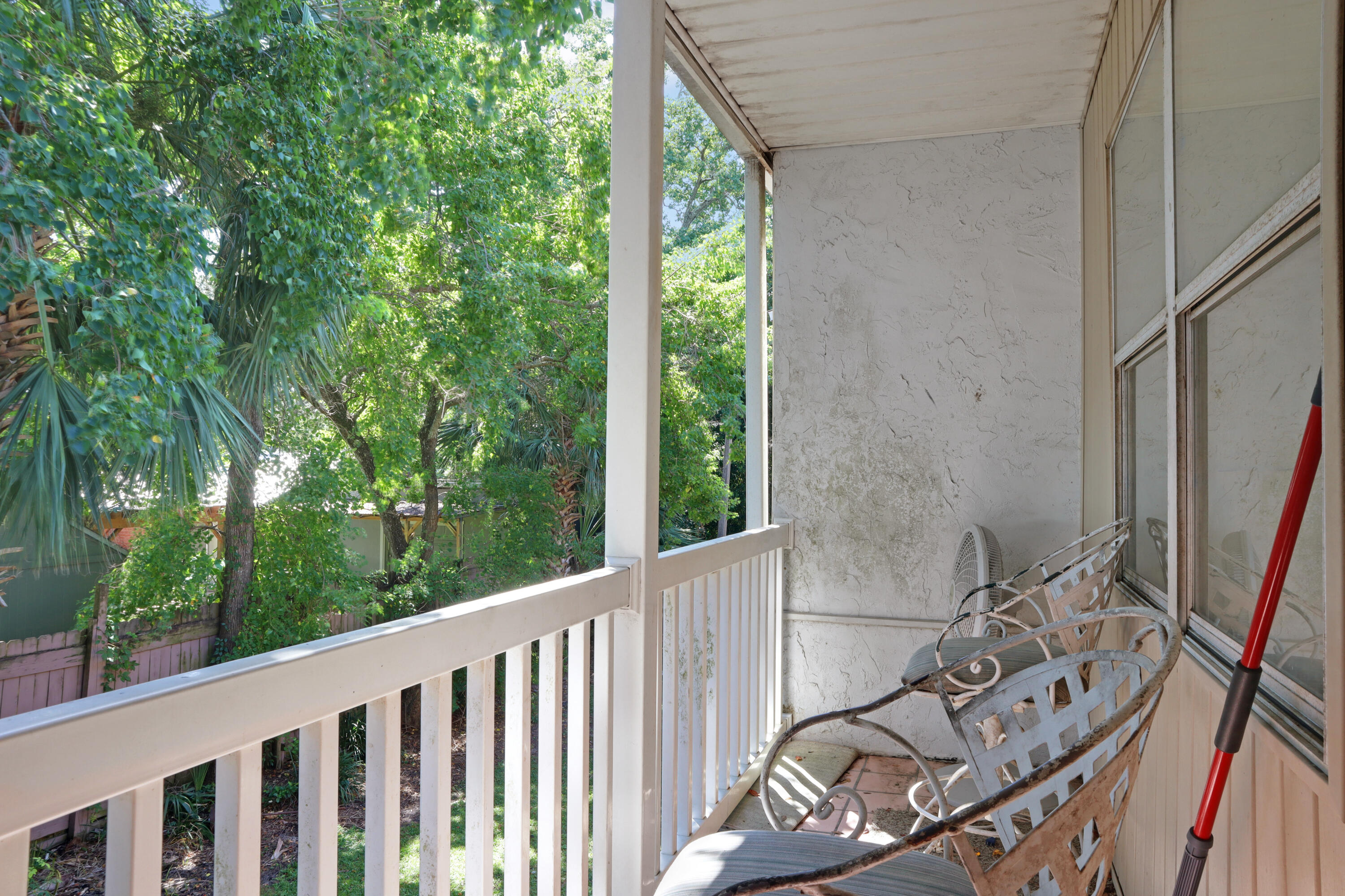 611 Colonial Drive, APT 6