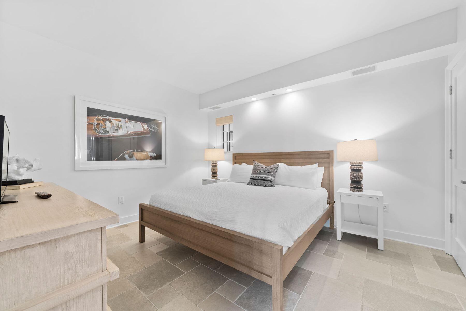 136 Georgetown Avenue, 3B-4