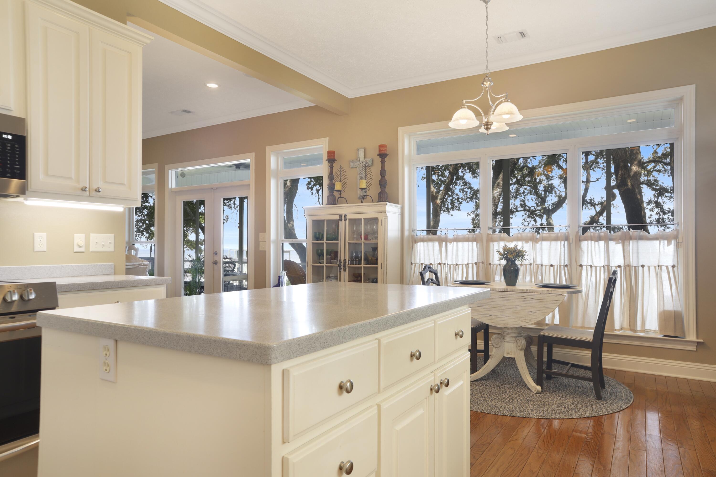 5884 E Bay Boulevard