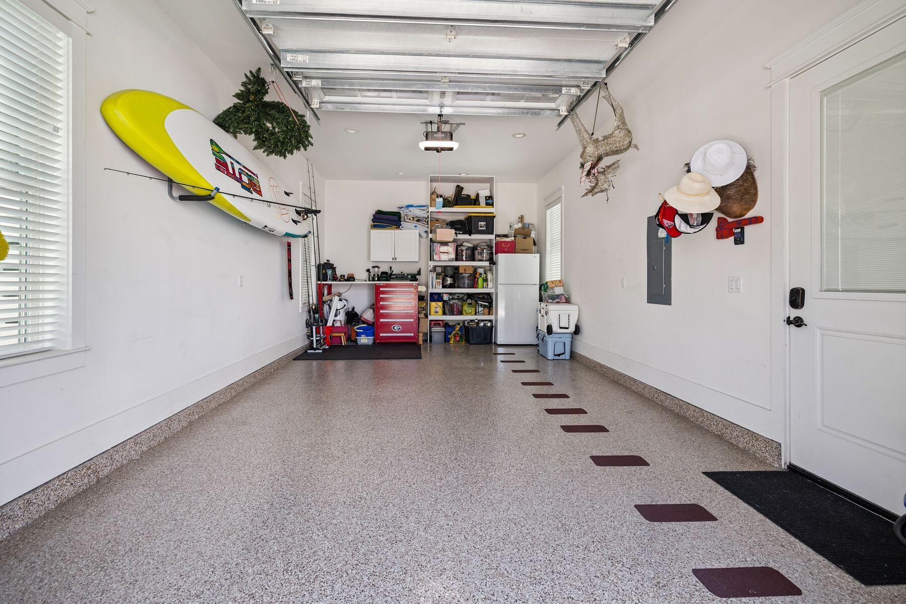 113 White Cliffs Drive