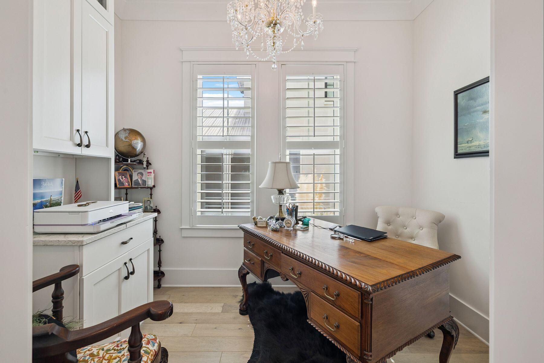 113 White Cliffs Drive