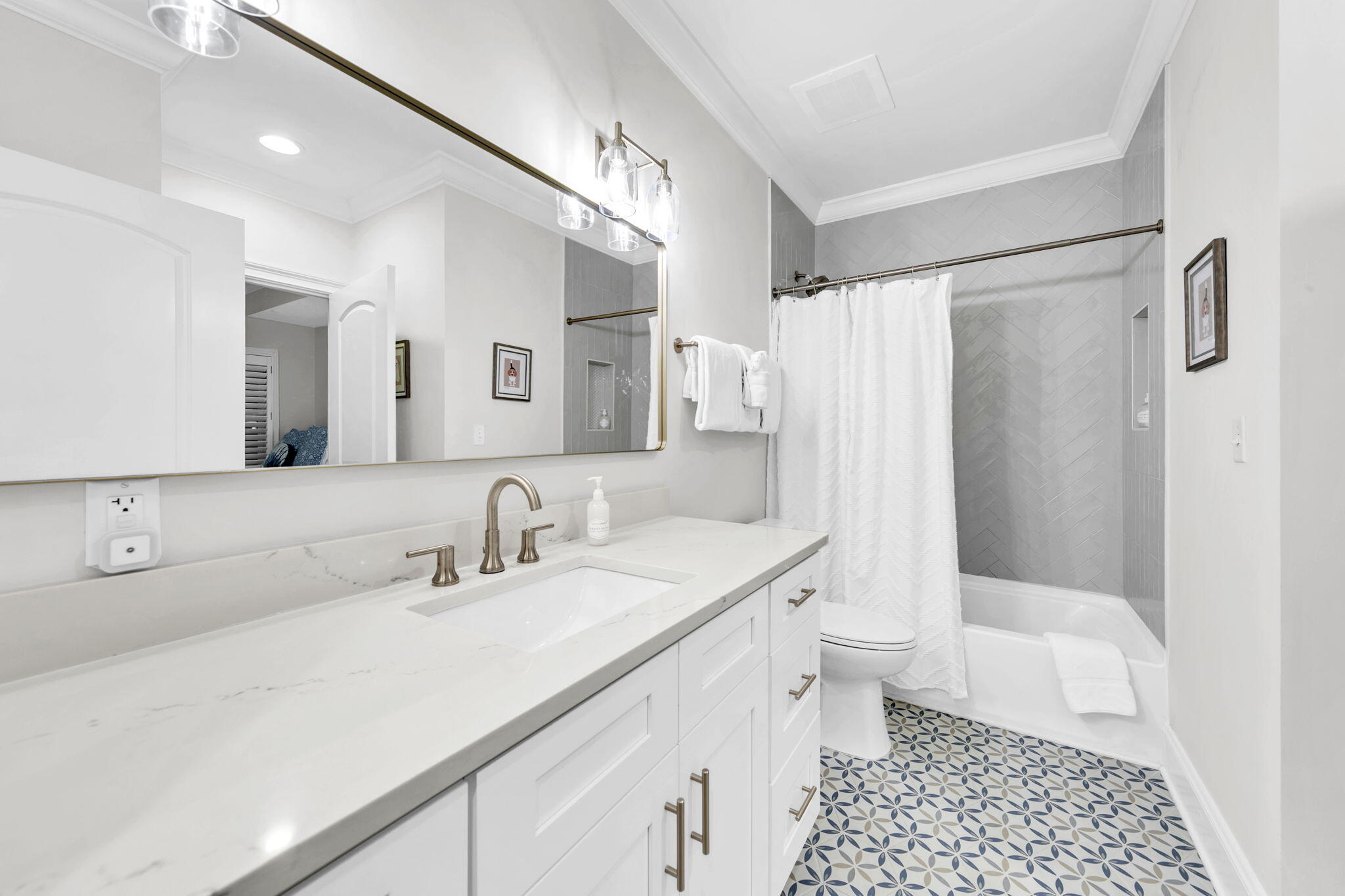 2421 W County Highway 30A, UNIT E103, Santa Rosa Beach Unit: UNIT E103