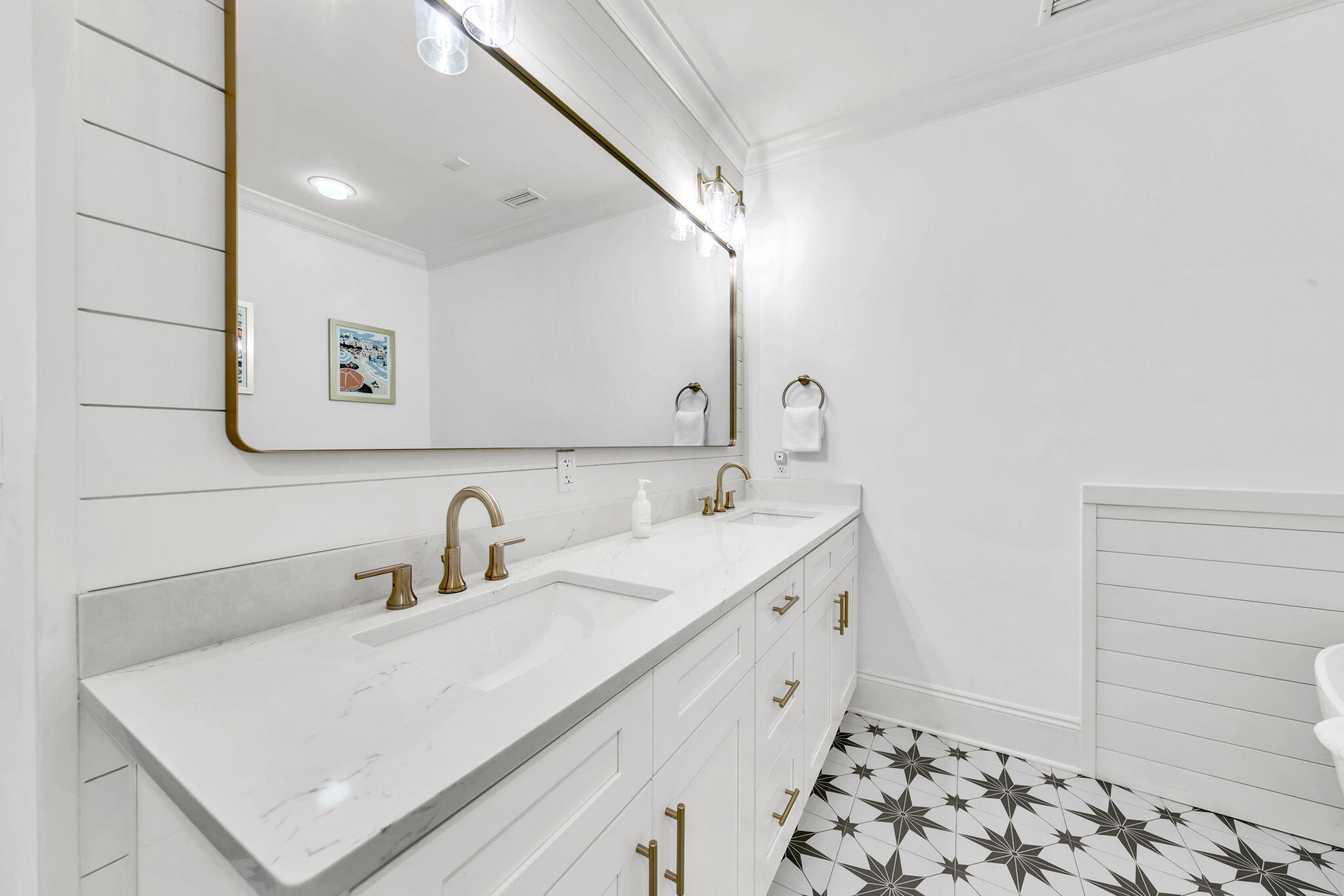 2421 W County Highway 30A, UNIT E103, Santa Rosa Beach Unit: UNIT E103