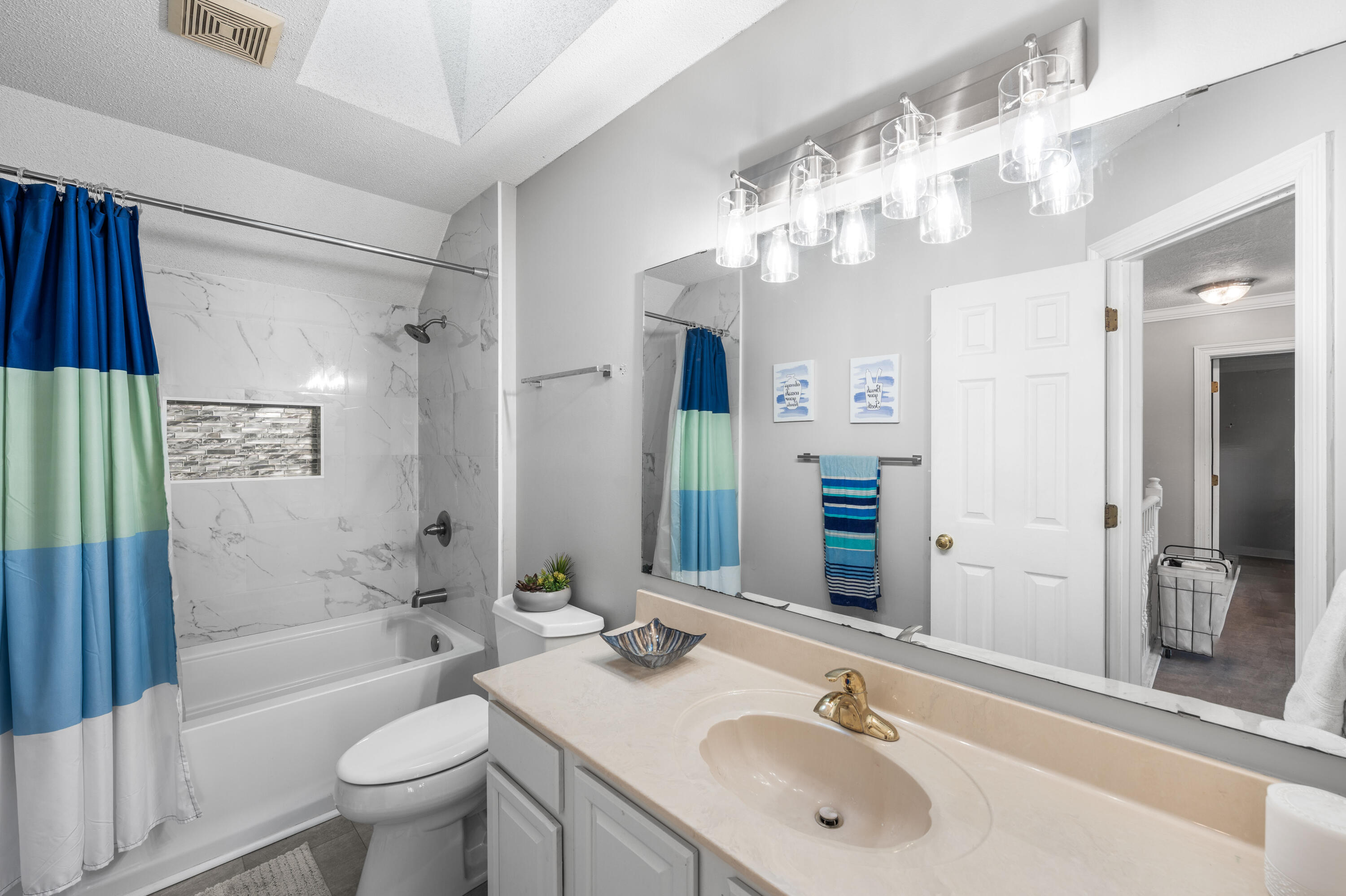 521 Parish Boulevard