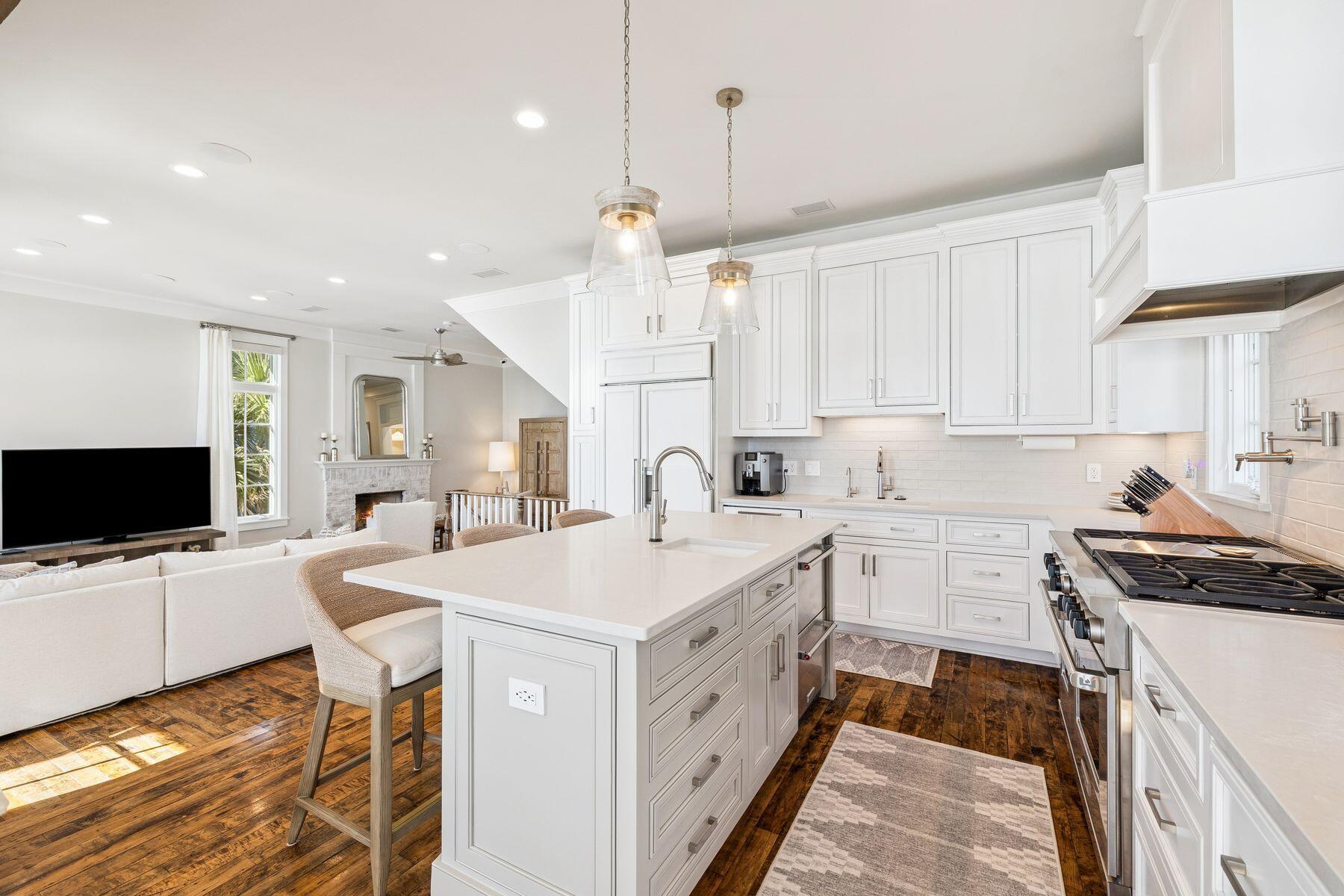 131 W St Lucia Lane
