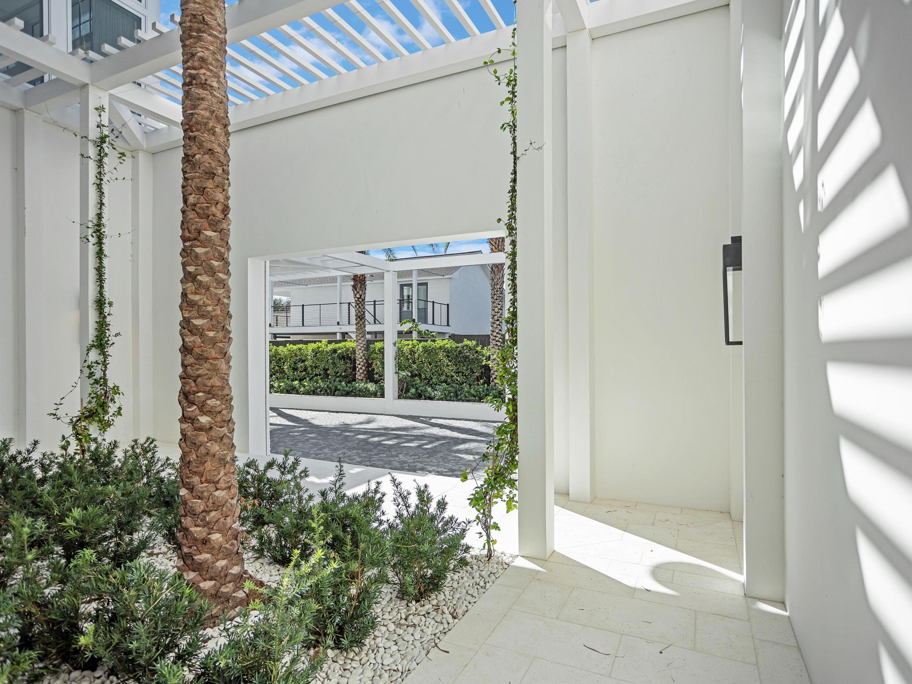 67 Kaiya Beach Lane, Unit A