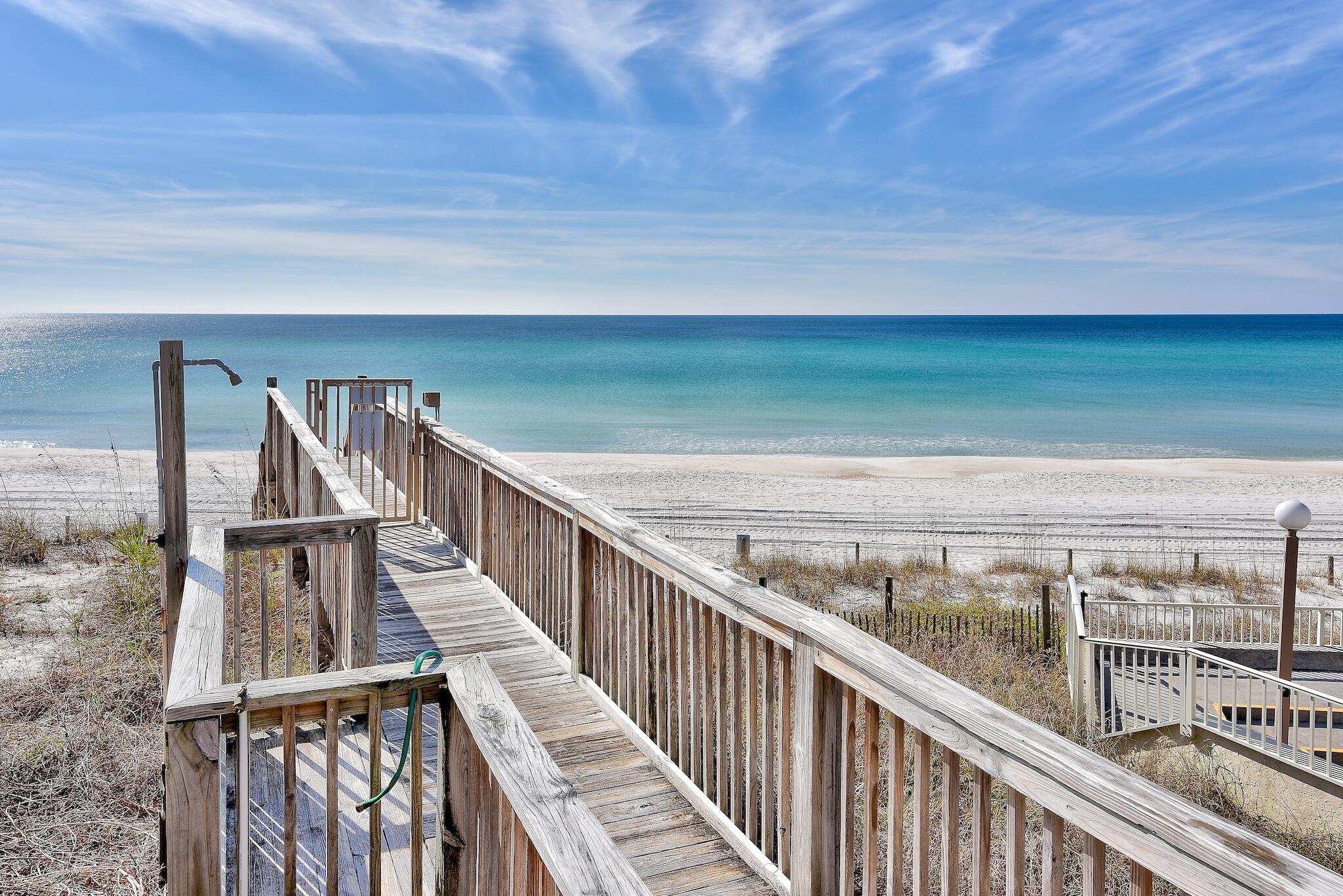 431 La Valencia Circle