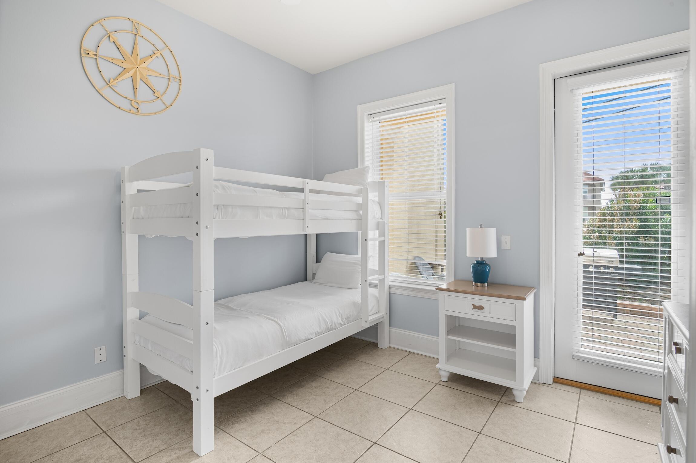 431 La Valencia Circle