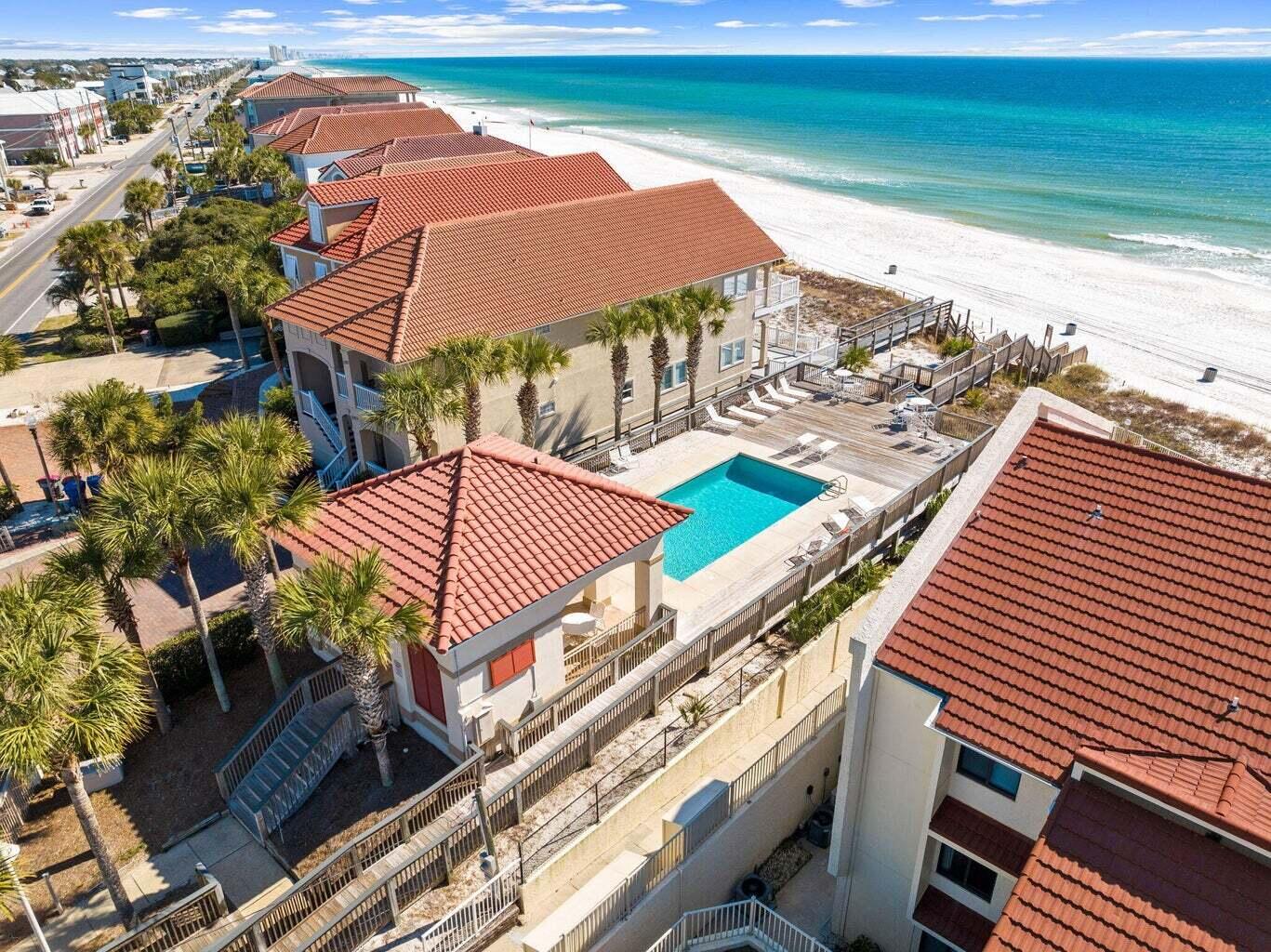 431 La Valencia Circle