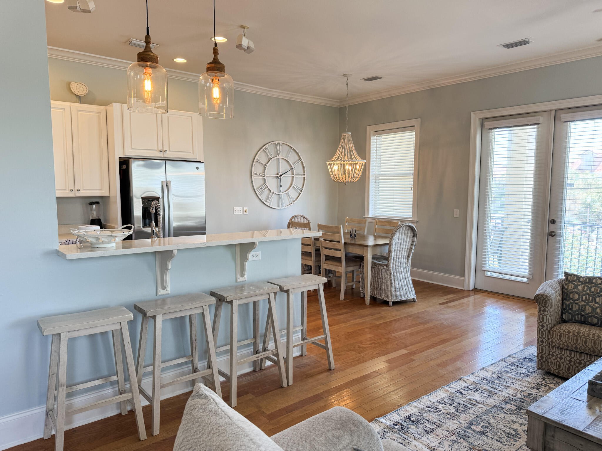 431 La Valencia Circle