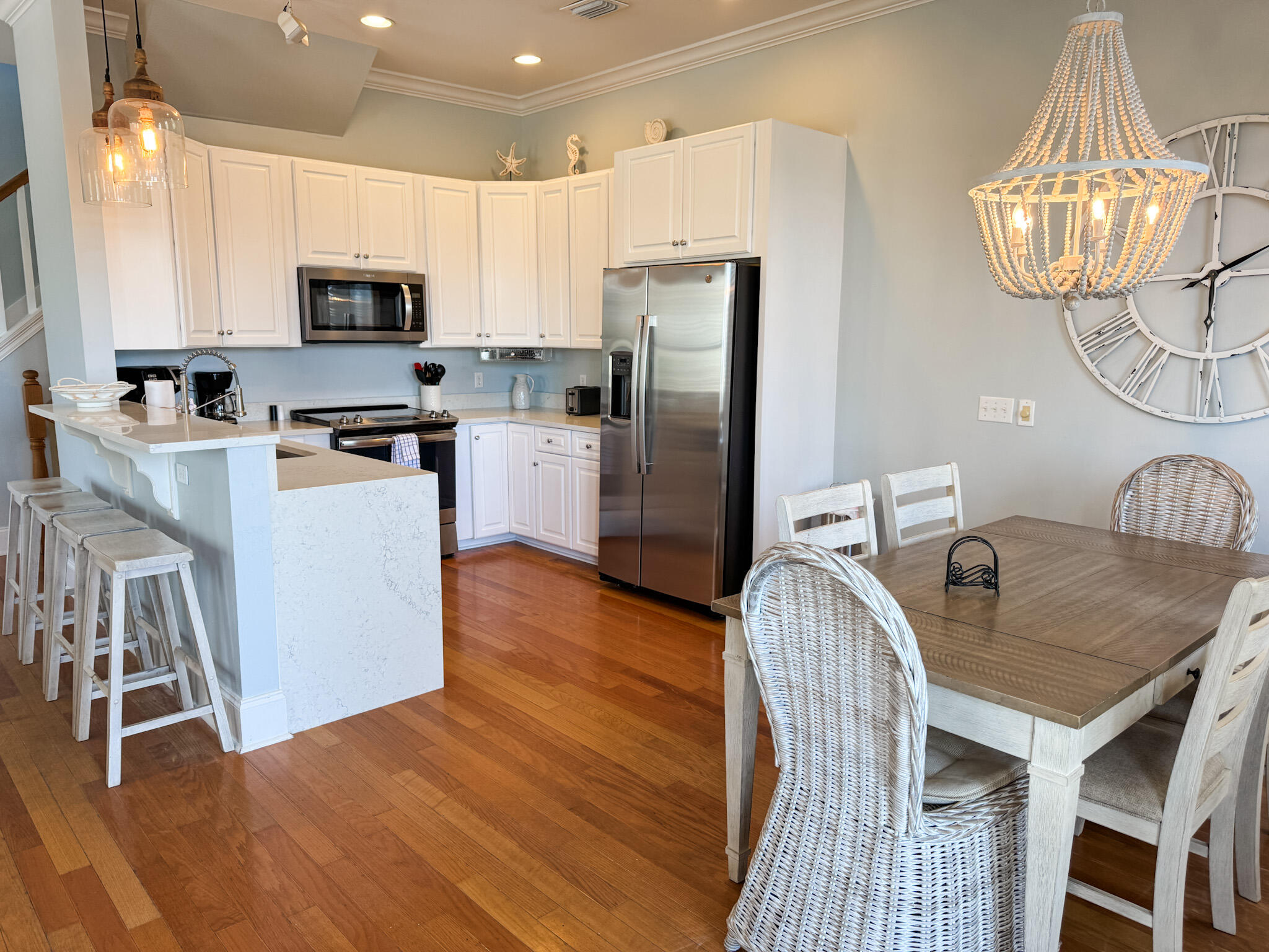 431 La Valencia Circle