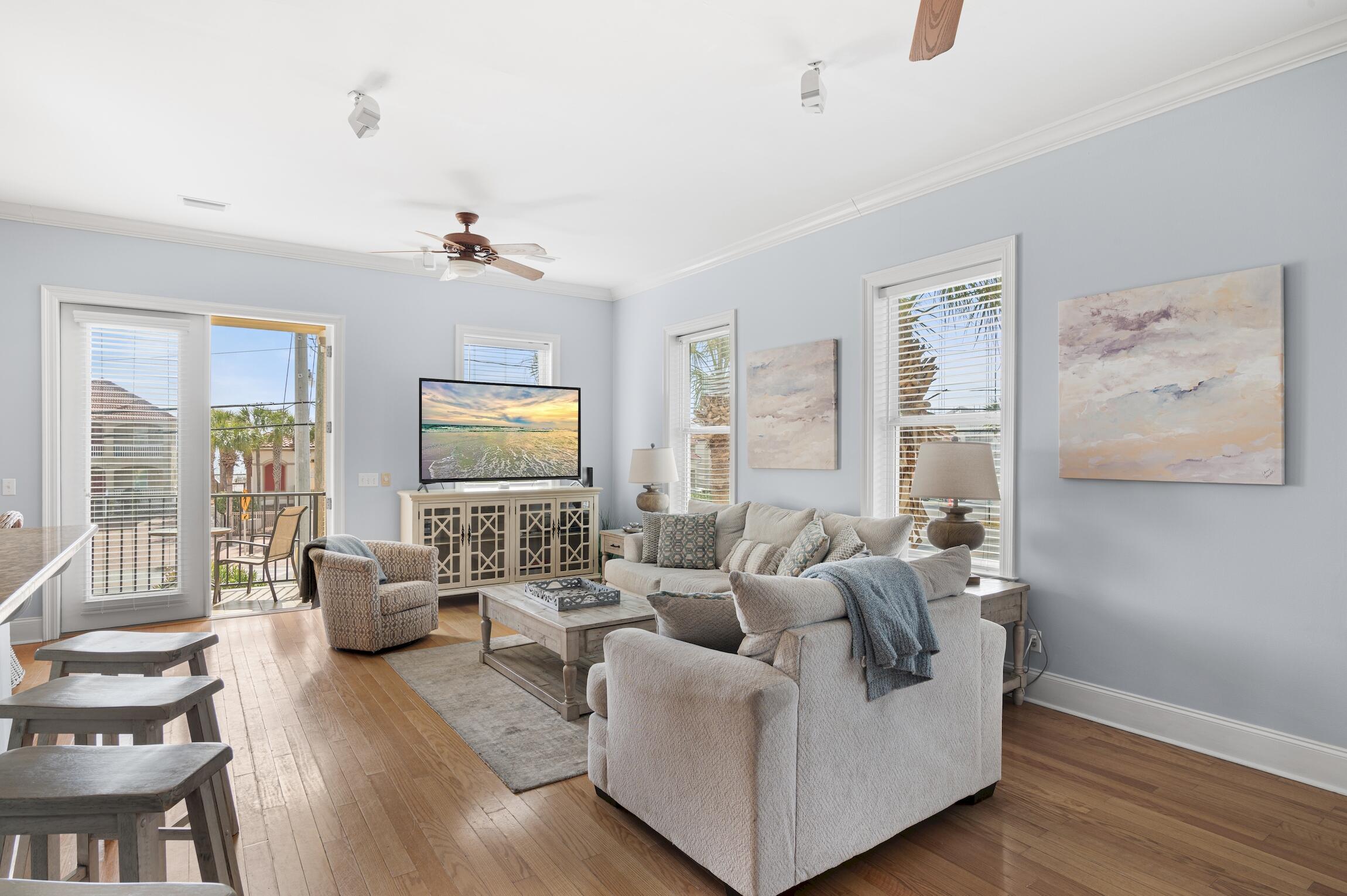 431 La Valencia Circle