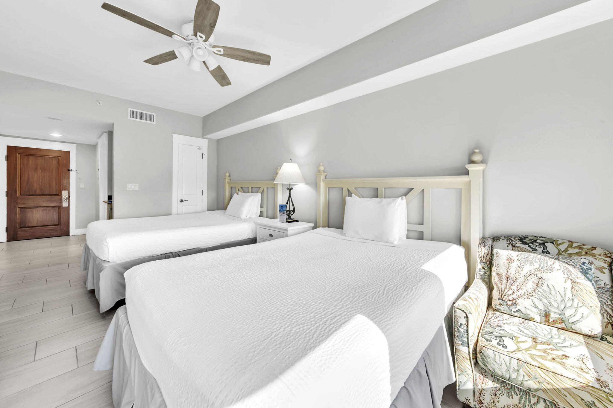 9100 Baytowne Wharf Boulevard 458/460