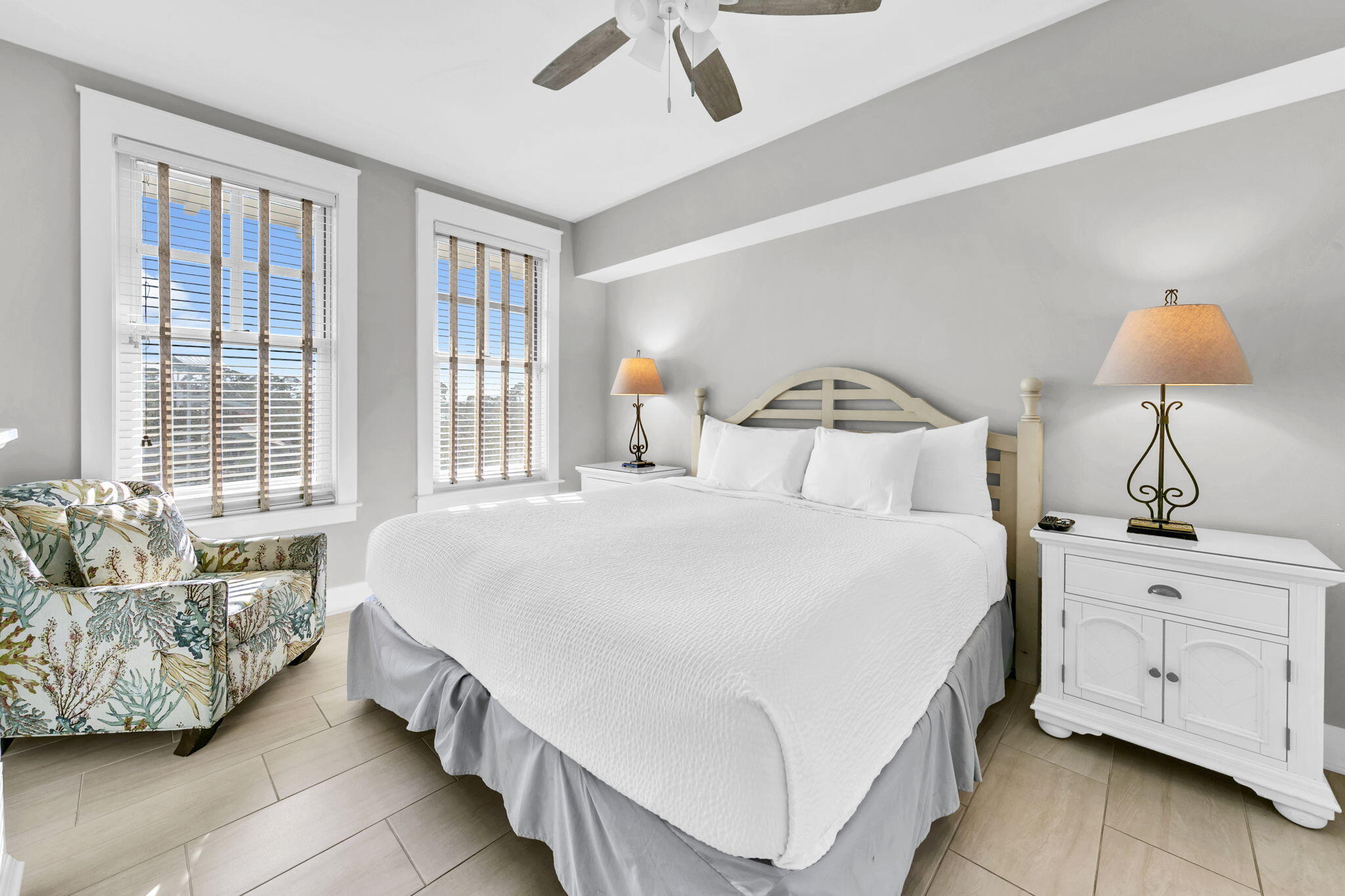 9100 Baytowne Wharf Boulevard 458/460