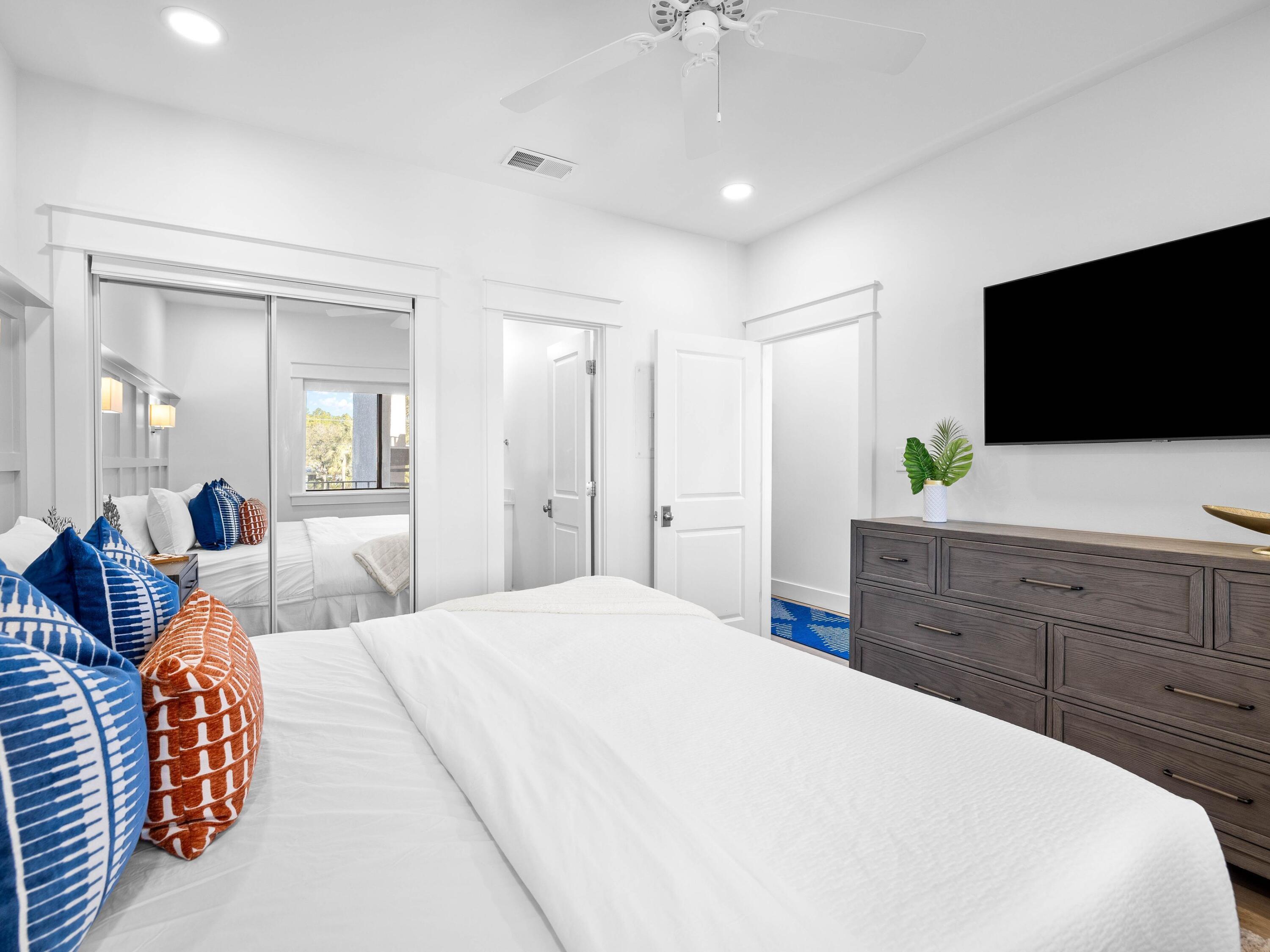 3604 East County Highway 30A D6